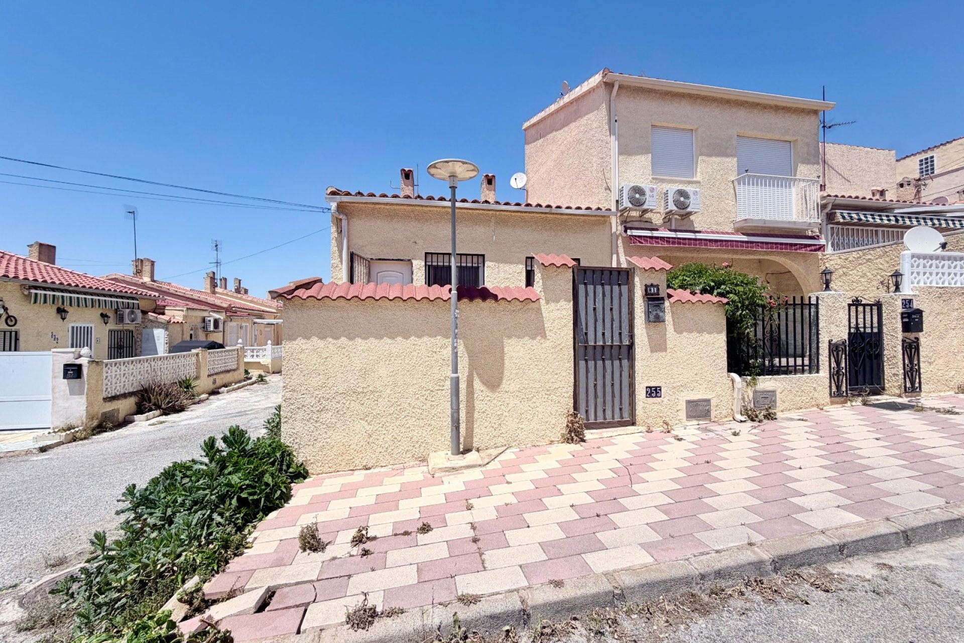 Resale - Terraced house - La Marina