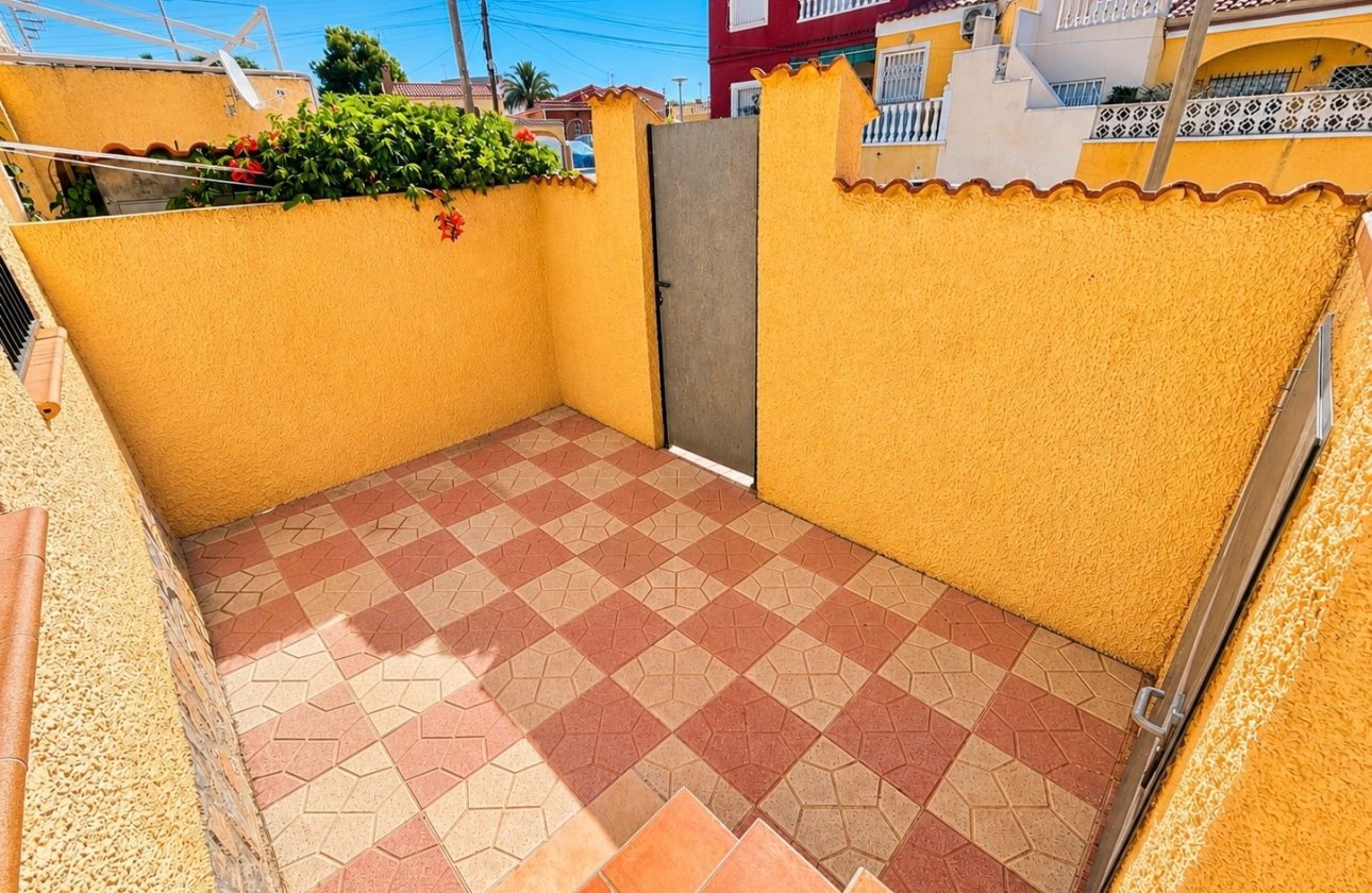 Resale - Terraced house - La Marina