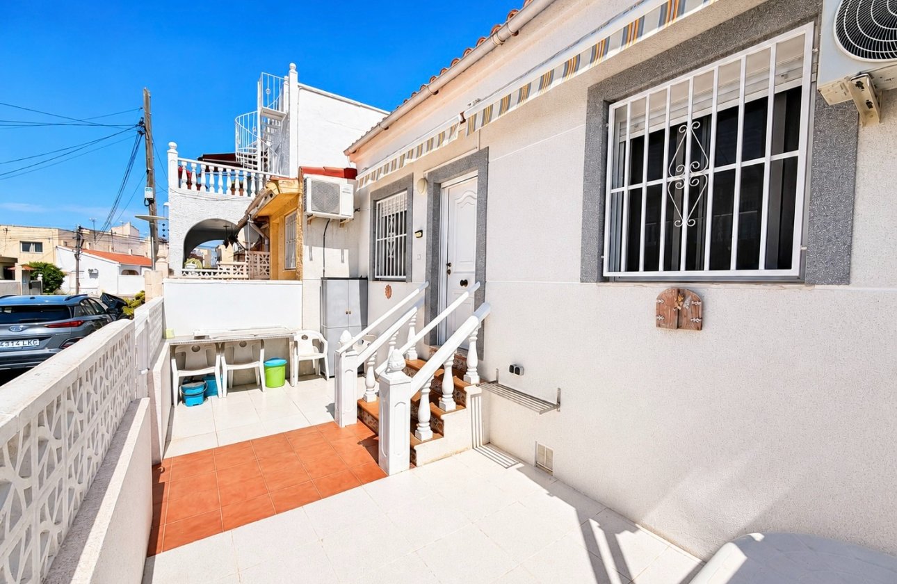 Resale - Terraced house - La Marina