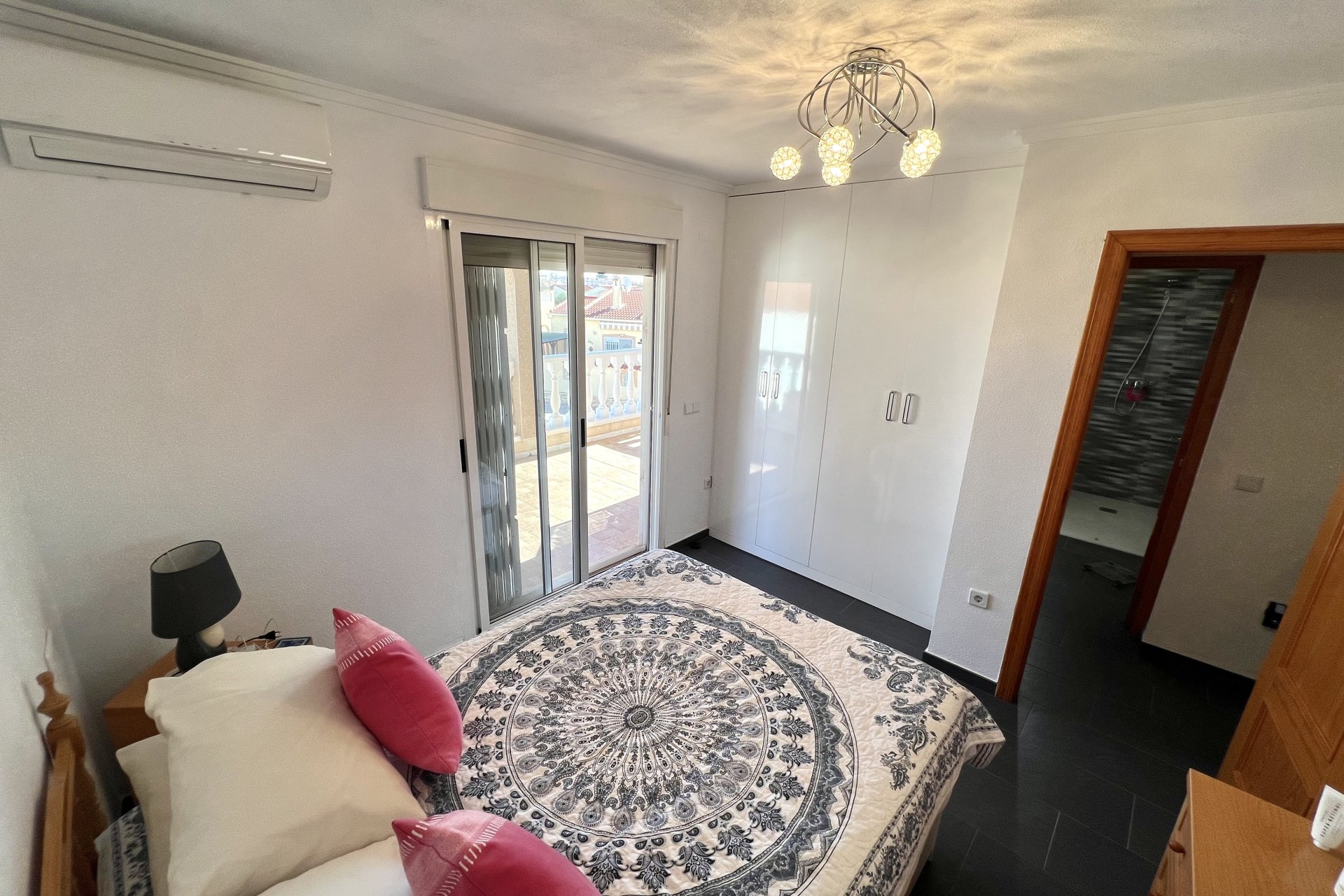 Resale - Terraced house - La Marina