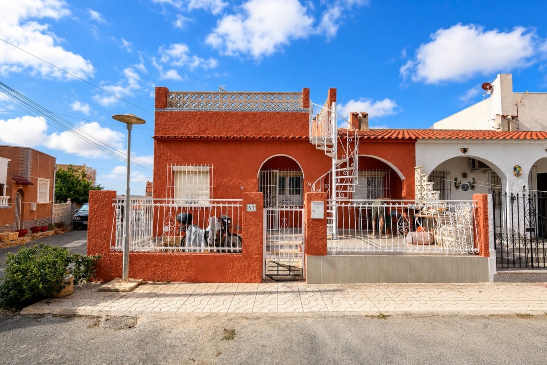 Resale - Terraced house - La Marina