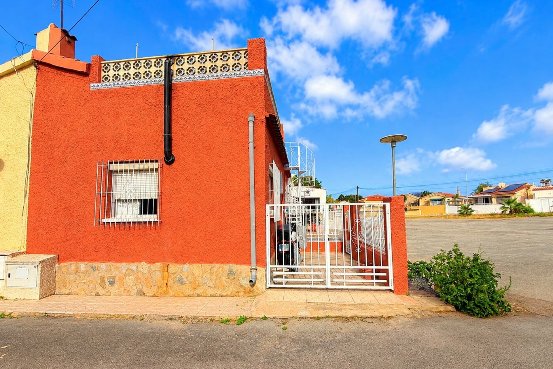 Resale - Terraced house - La Marina