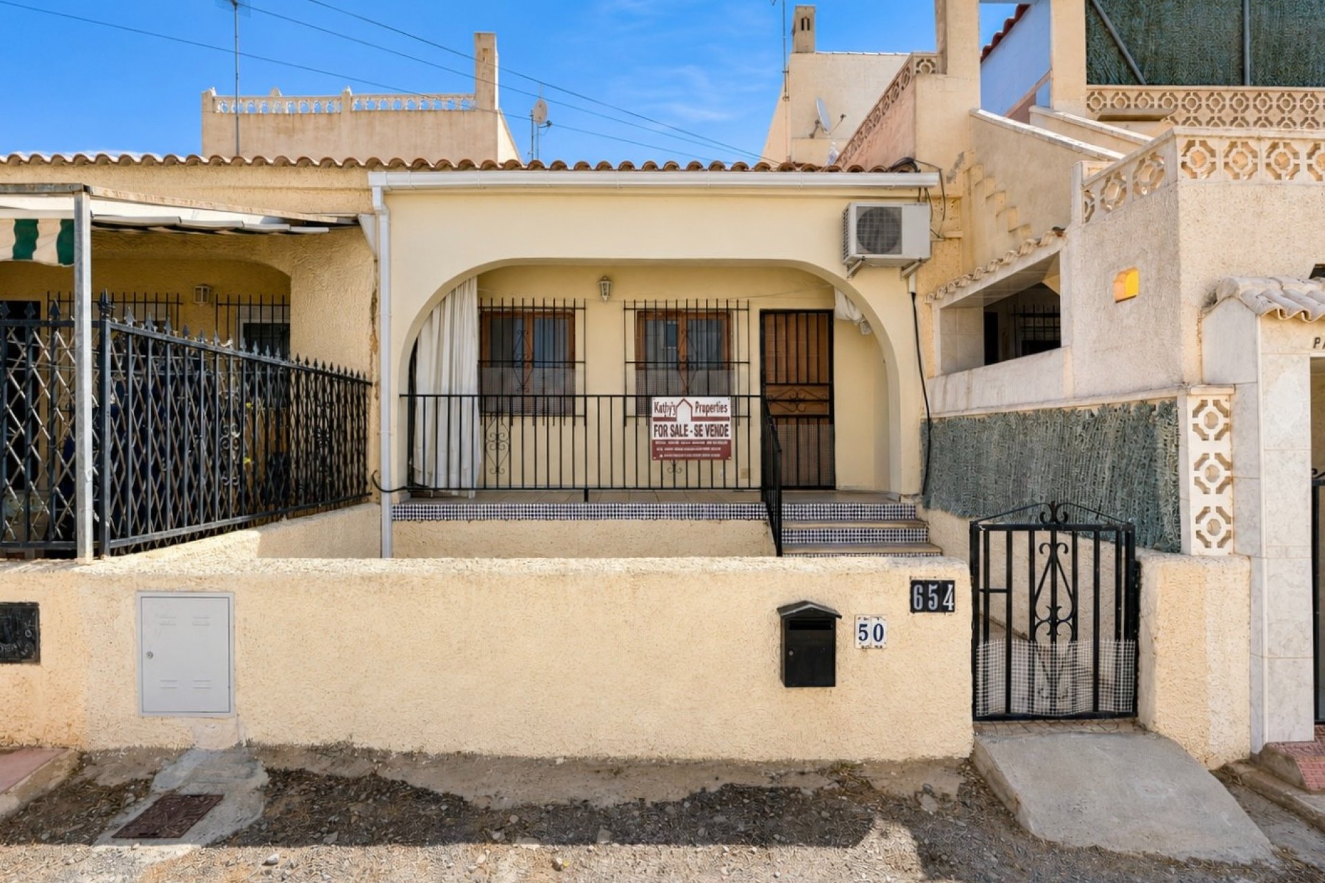 Resale - Terraced house - La Marina