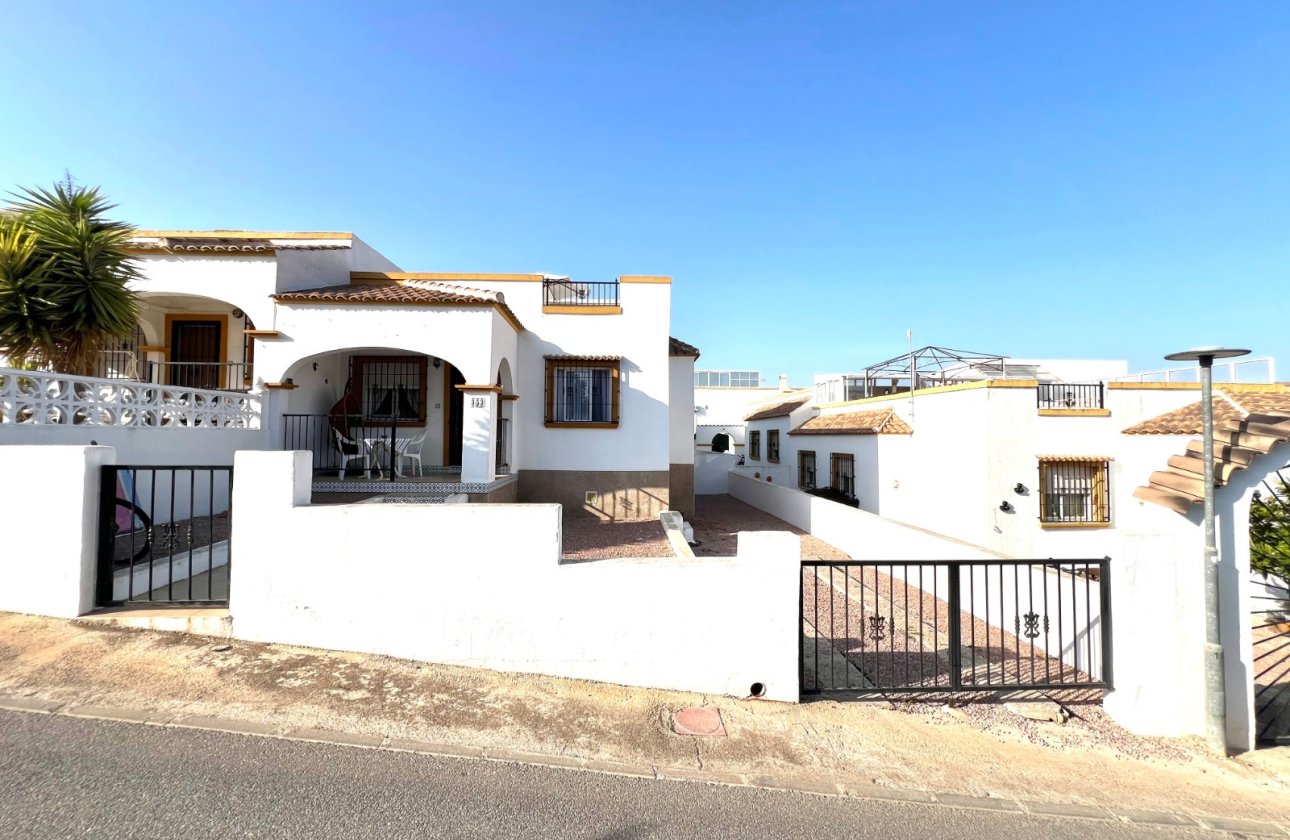 Reventa - Casa cuádruple - La Marina