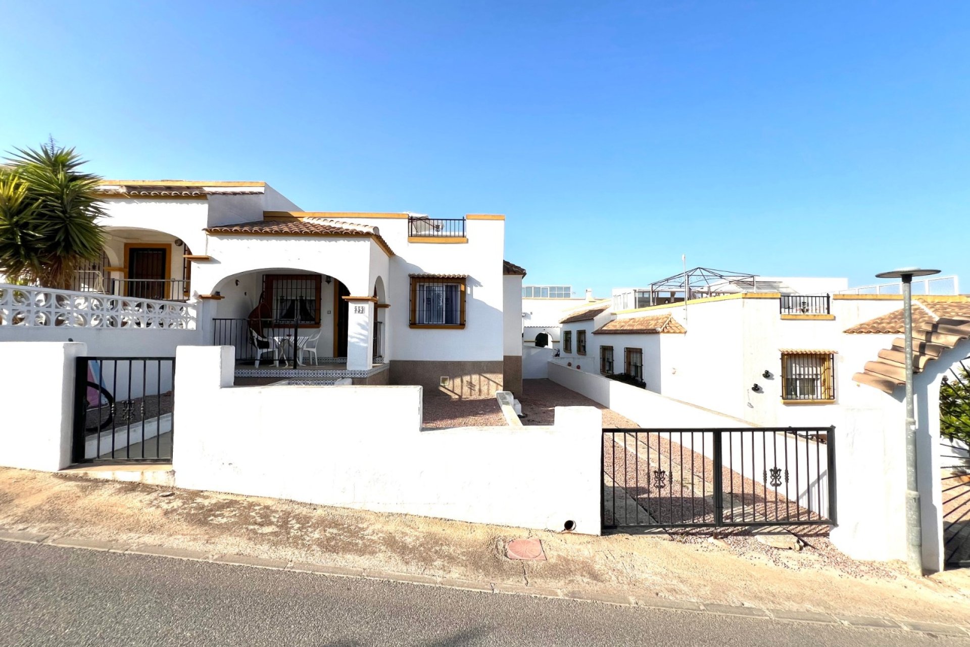 Reventa - Casa cuádruple - La Marina