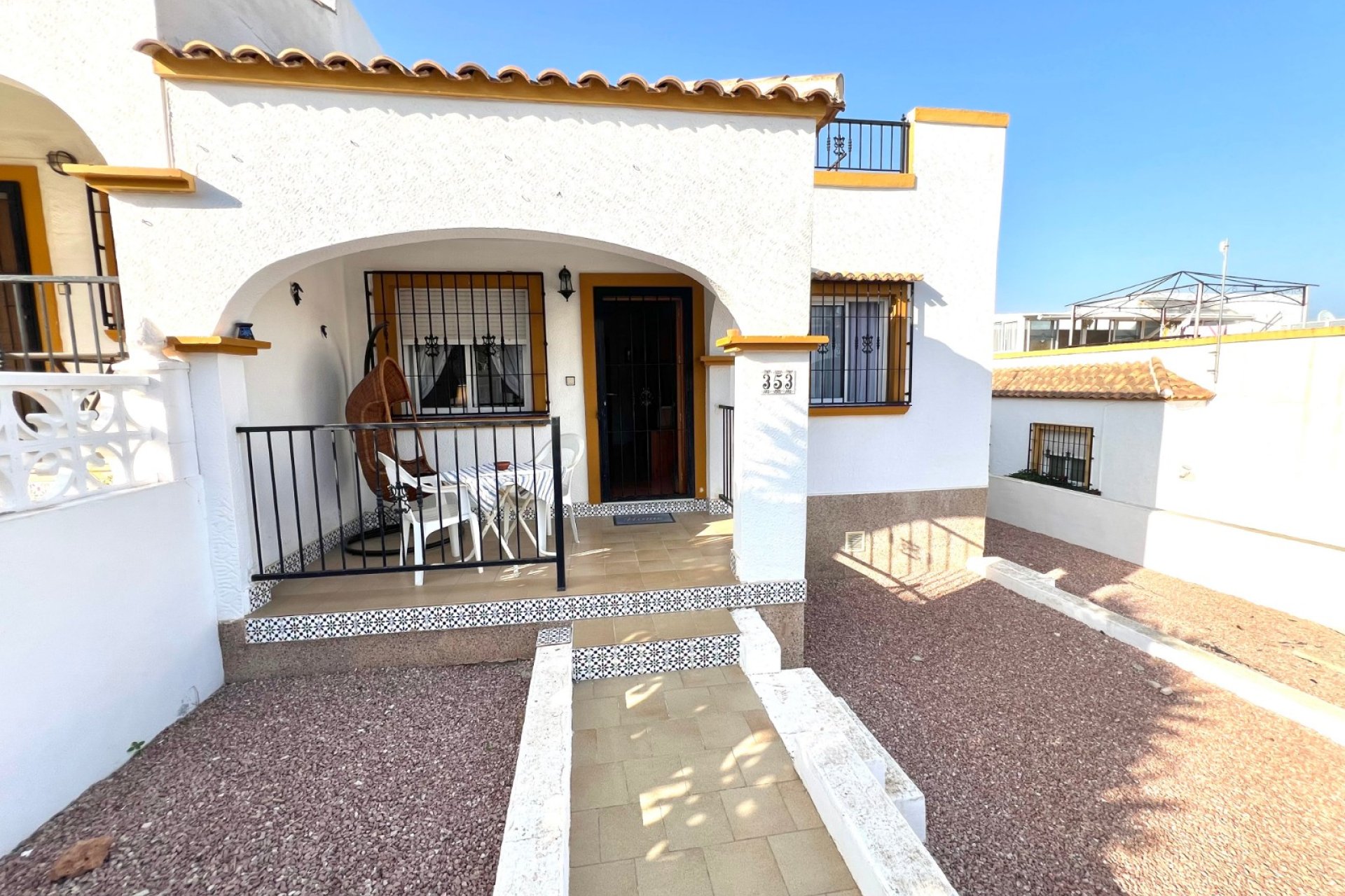Reventa - Casa cuádruple - La Marina