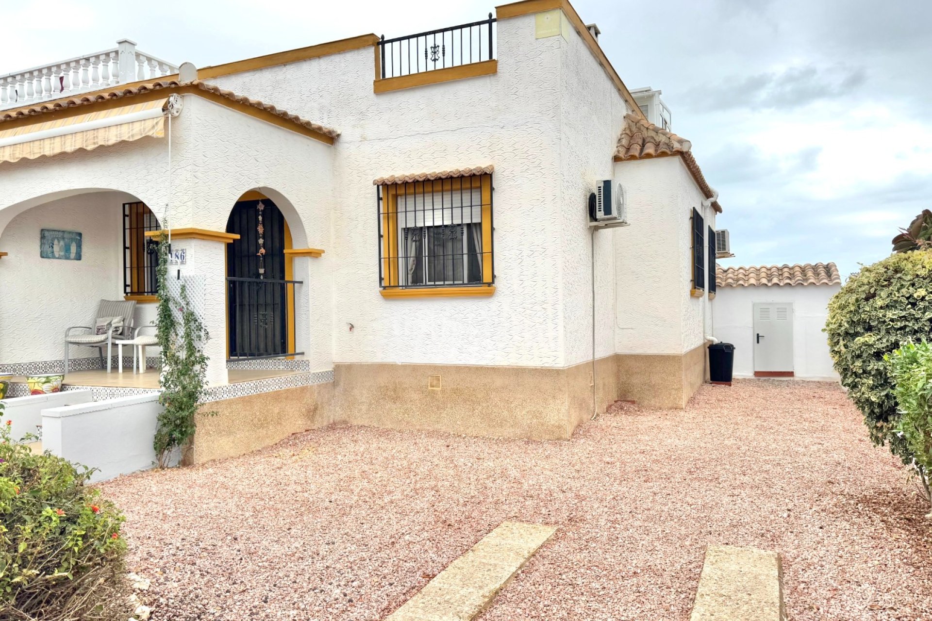 Reventa - Casa cuádruple - La Marina