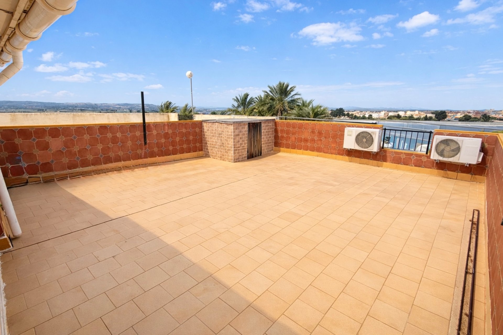 Reventa - Casa cuádruple - La Marina