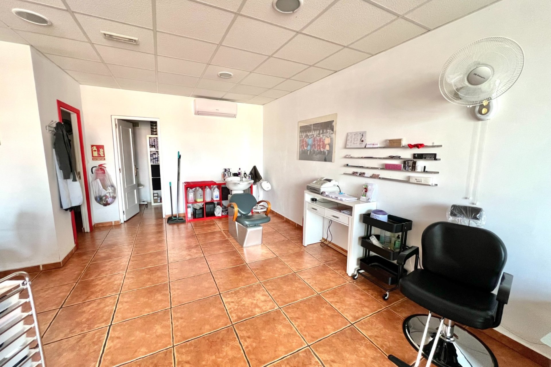 Reventa - commercial property - La Marina