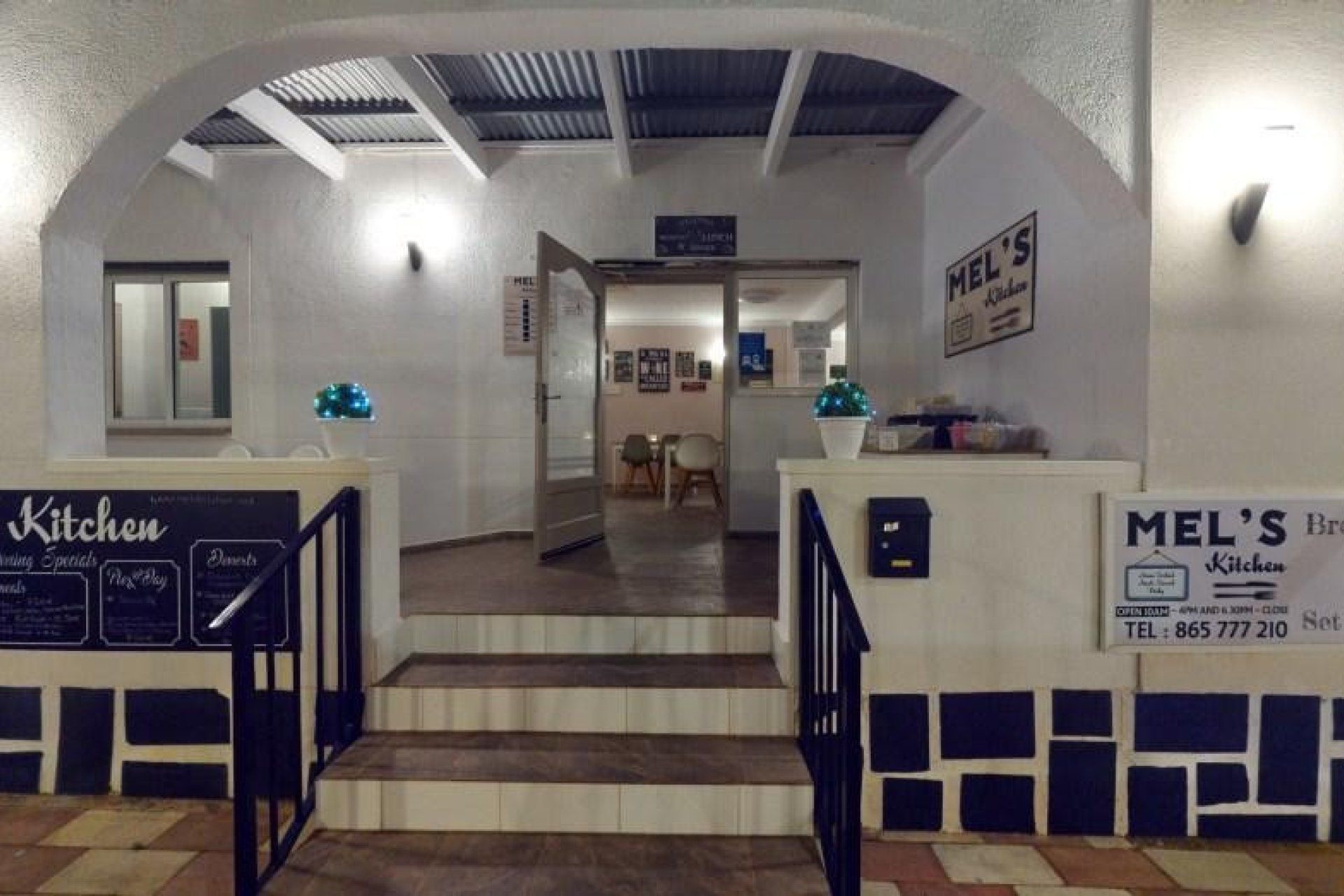 Reventa - commercial property - La Marina