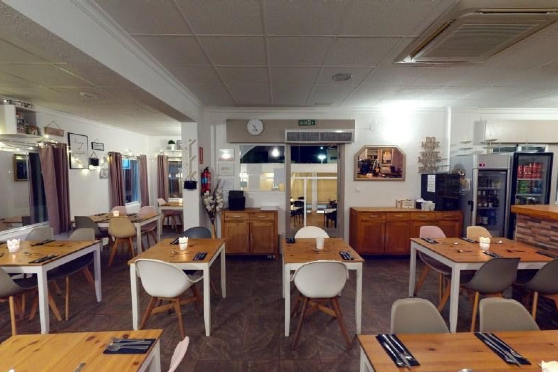 Reventa - commercial property - La Marina