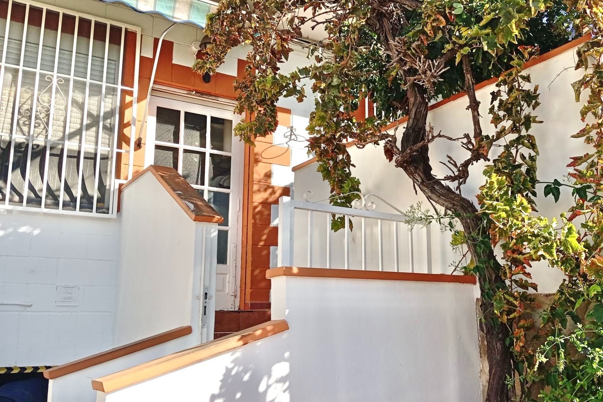 Reventa - commercial property - La Marina