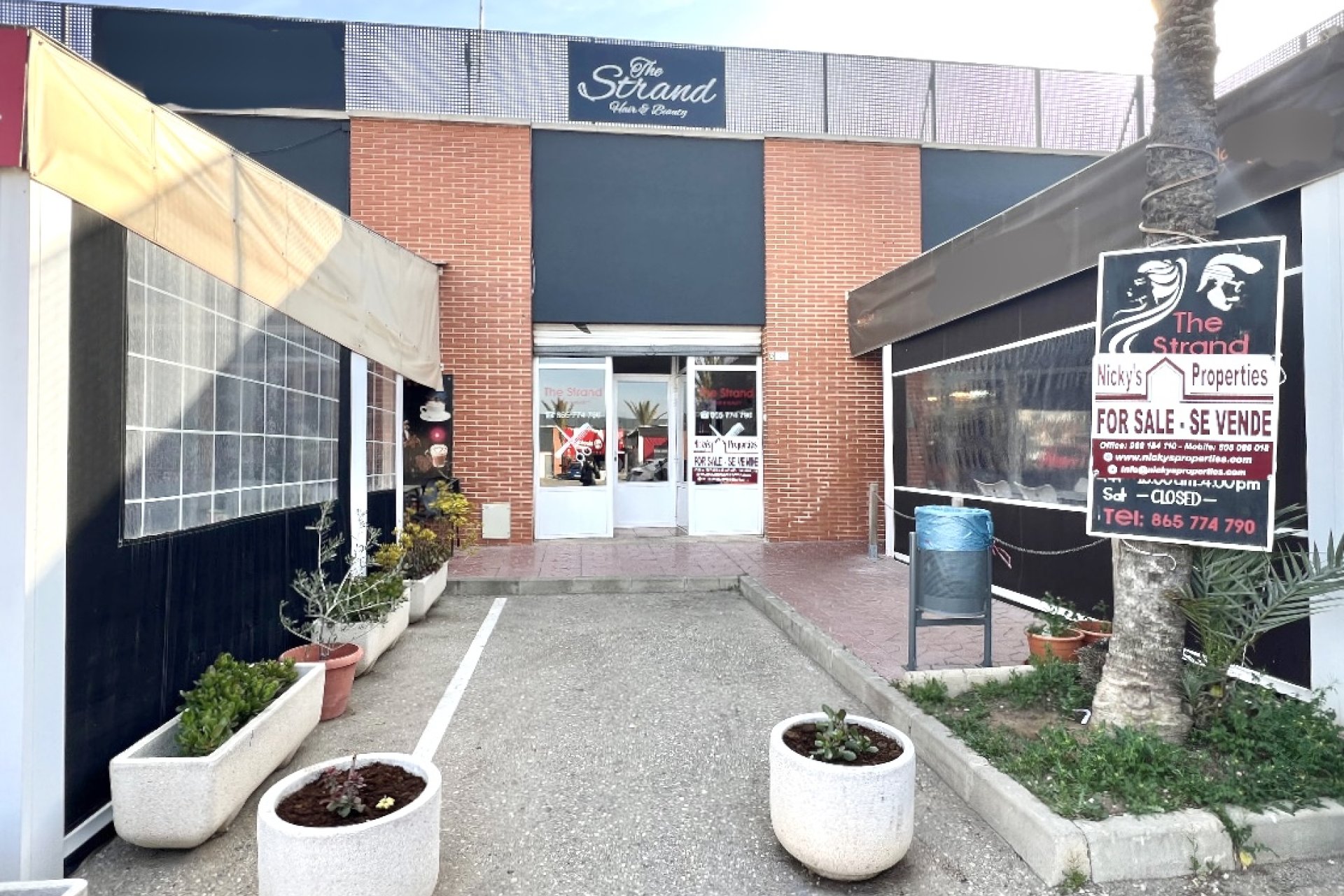 Reventa - commercial property - La Marina