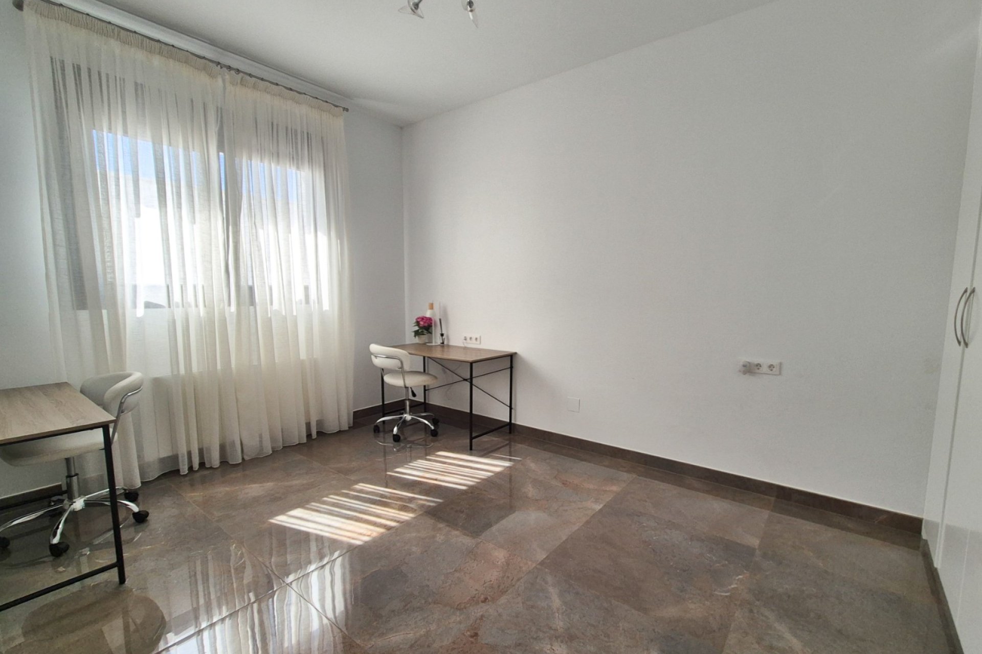 Reventa - Villa independiente - La Escuera - La Marina