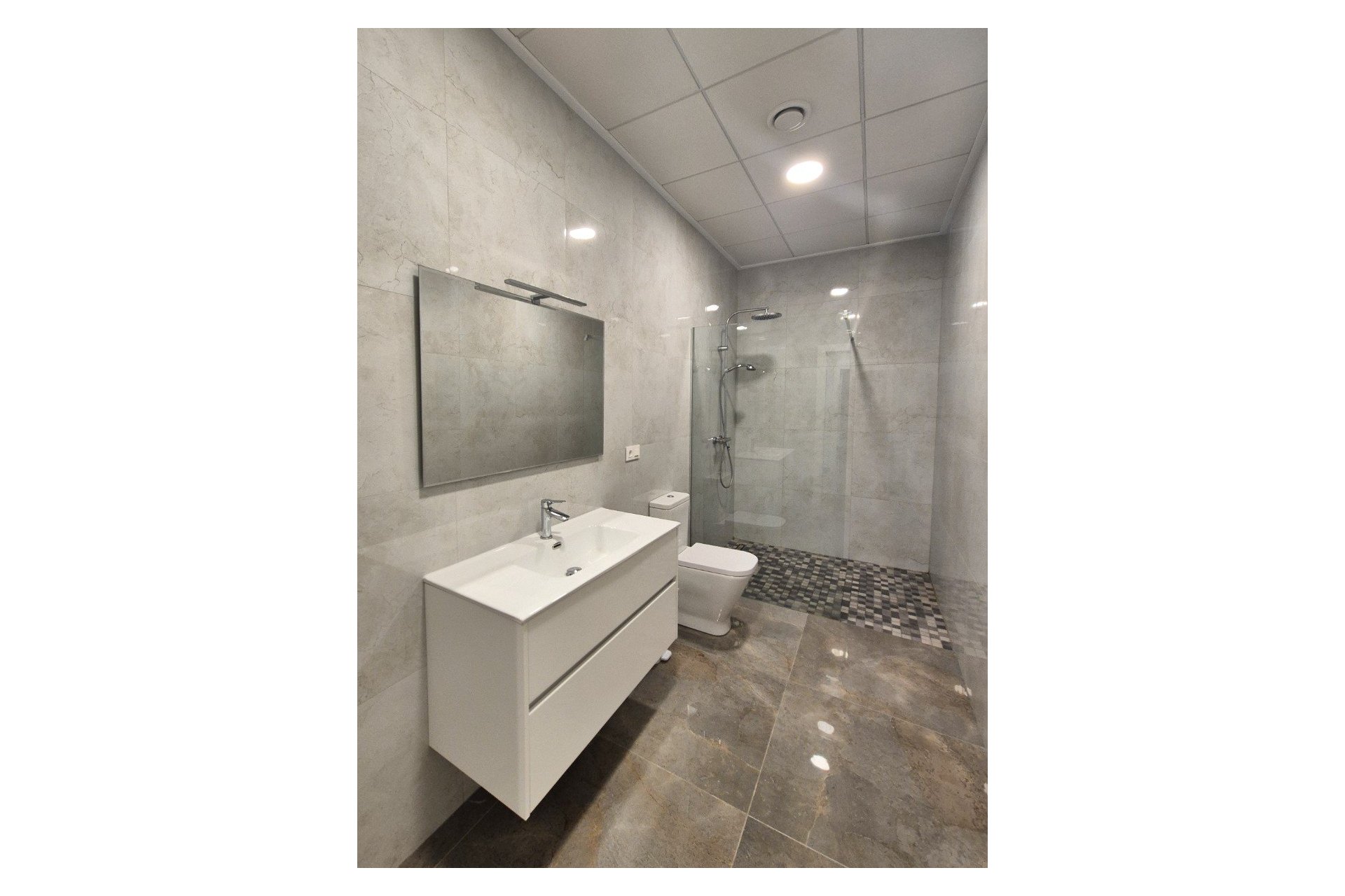 Reventa - Villa independiente - La Escuera - La Marina