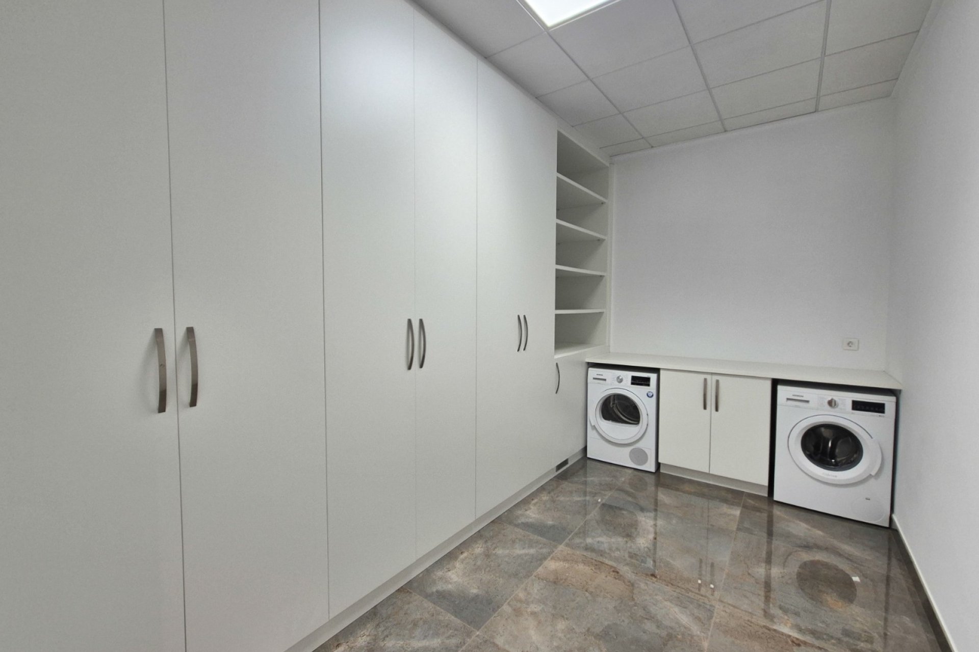 Reventa - Villa independiente - La Escuera - La Marina