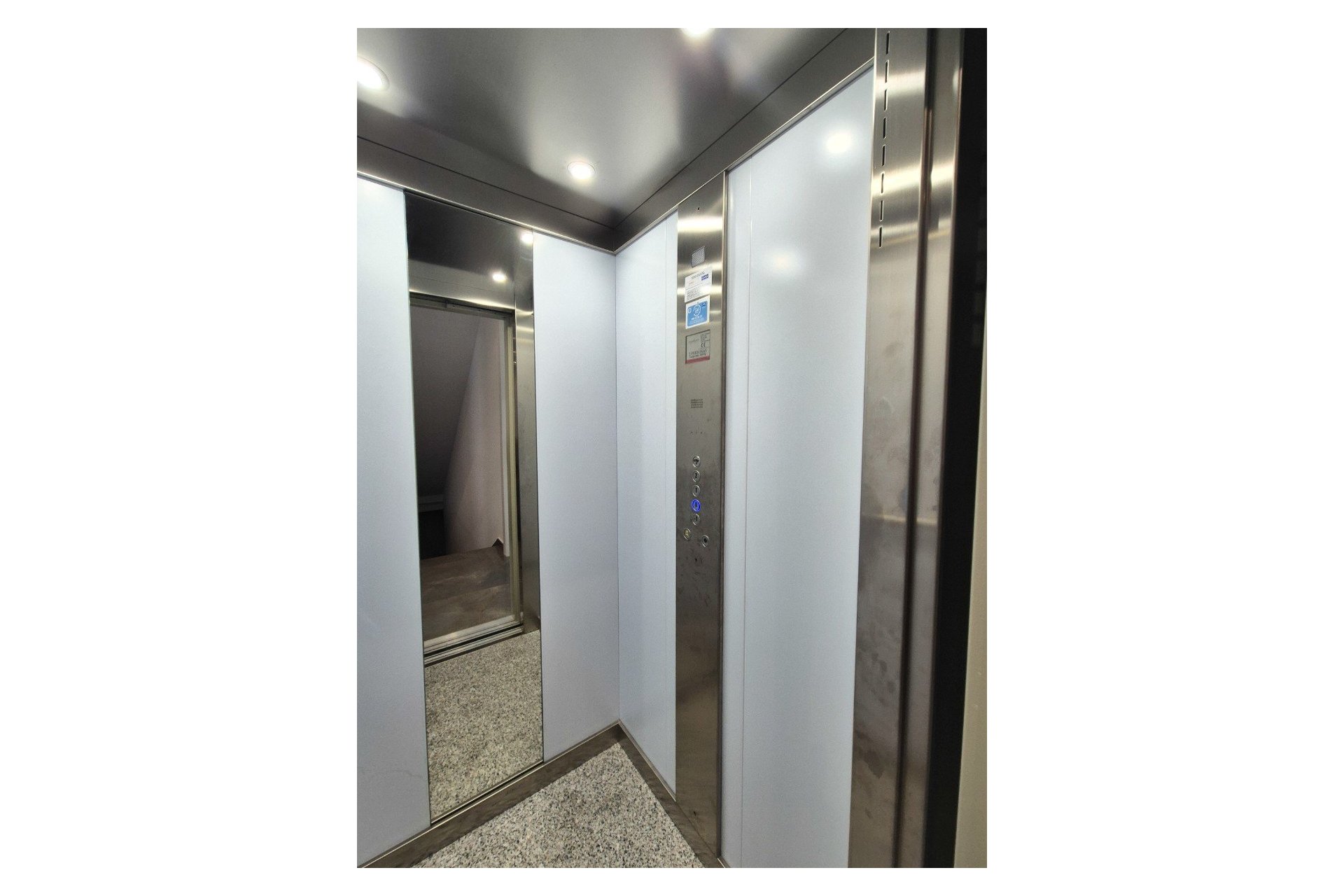 Reventa - Villa independiente - La Escuera - La Marina