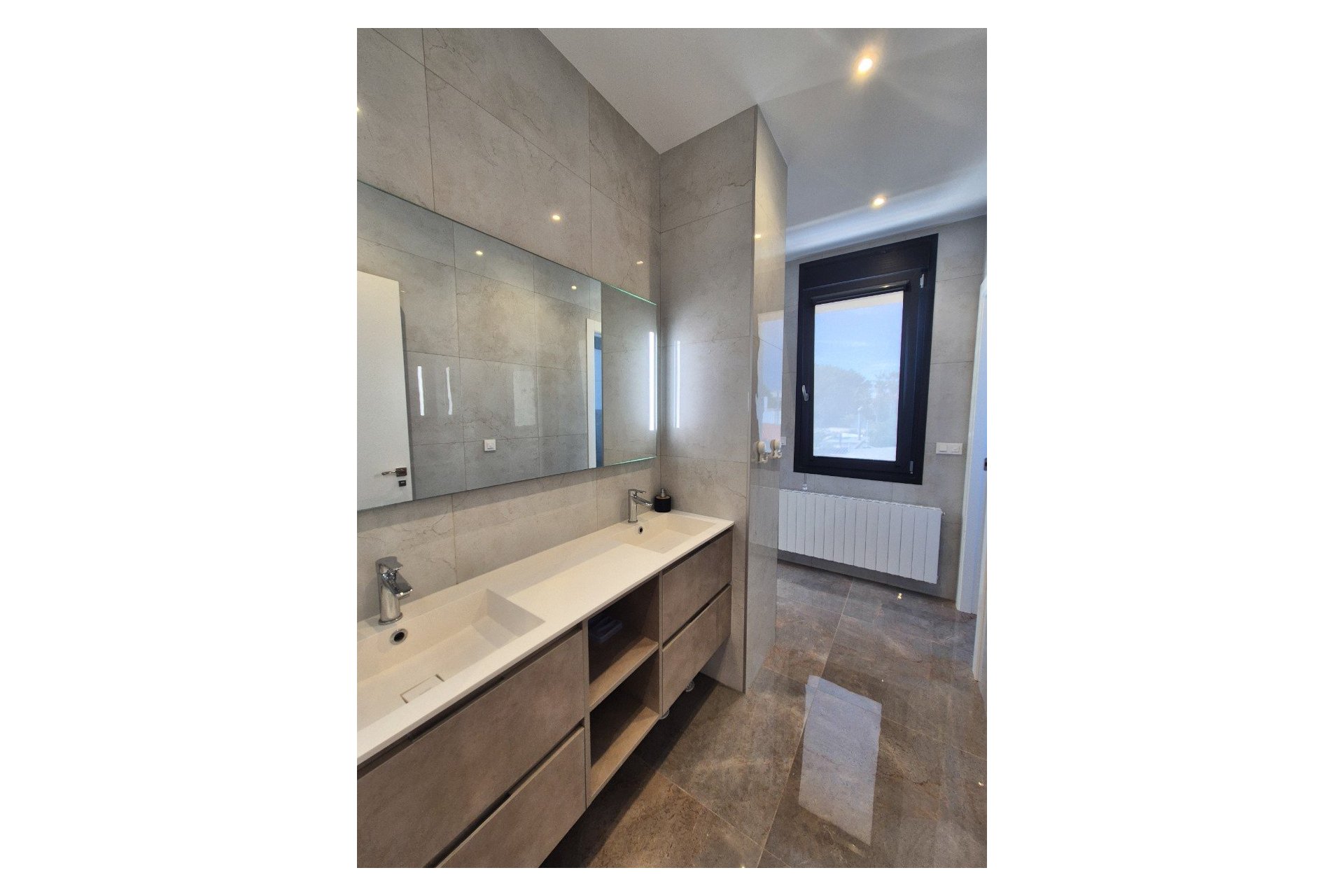 Reventa - Villa independiente - La Escuera - La Marina