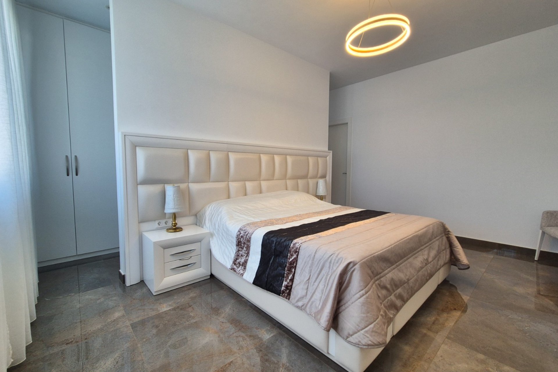 Reventa - Villa independiente - La Escuera - La Marina