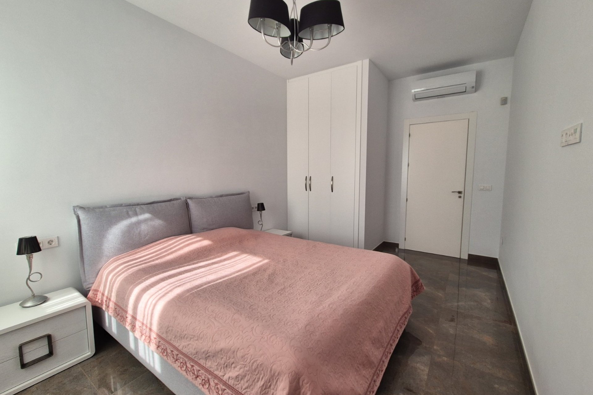 Reventa - Villa independiente - La Escuera - La Marina