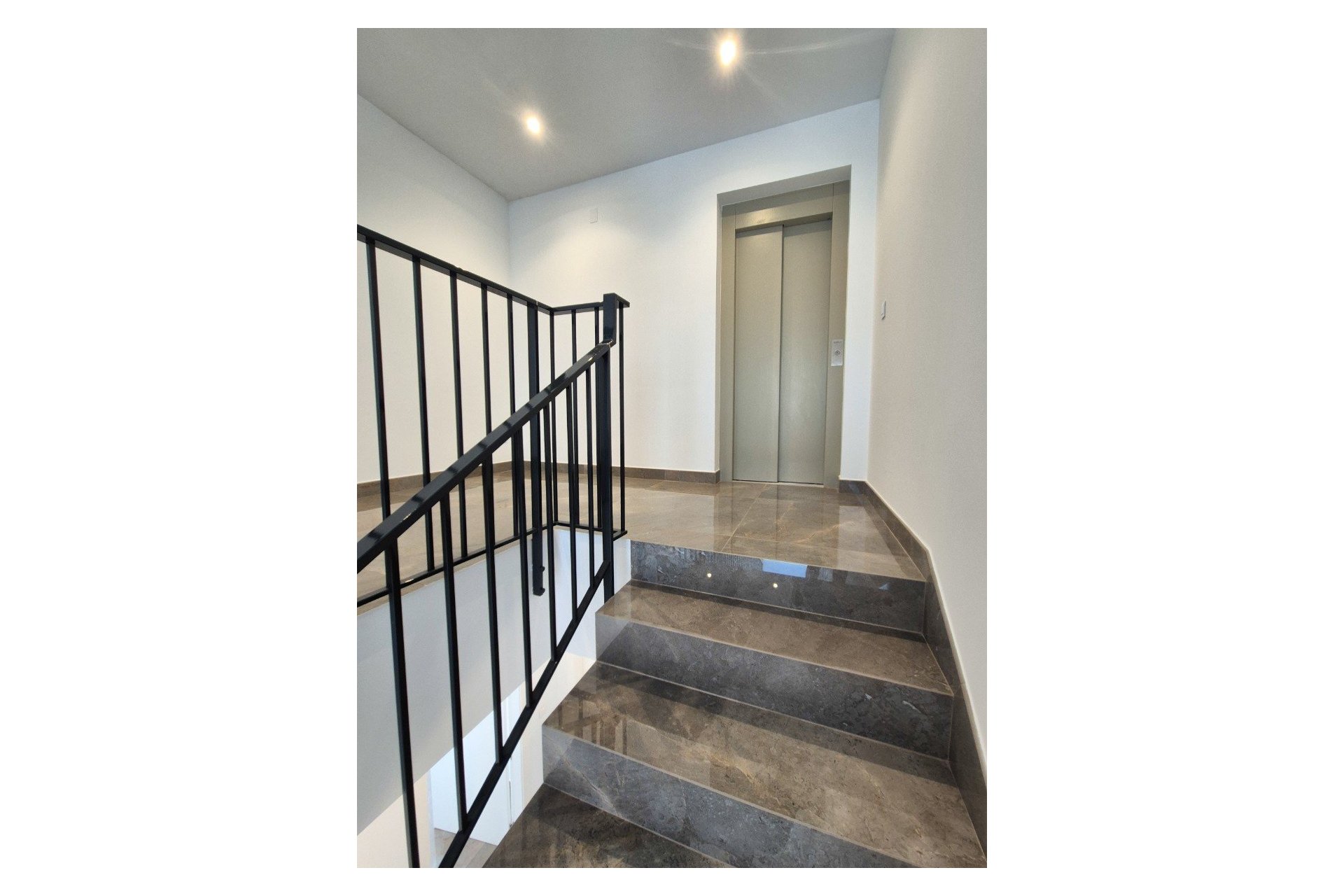 Reventa - Villa independiente - La Escuera - La Marina