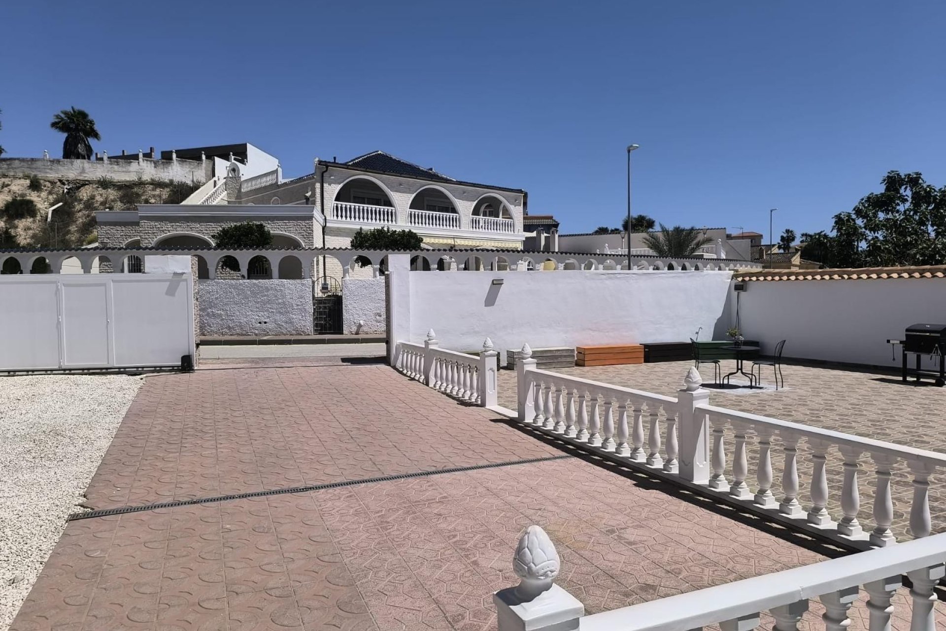 Reventa - Villa independiente - La Escuera - La Marina