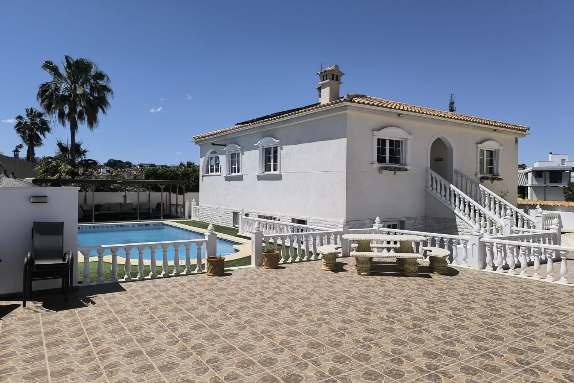 Reventa - Villa independiente - La Escuera - La Marina