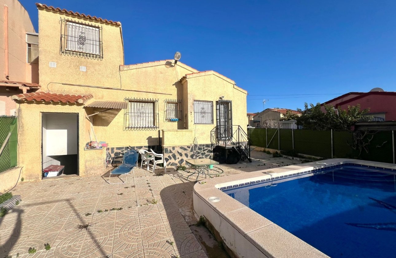 Reventa - Villa independiente - La Marina