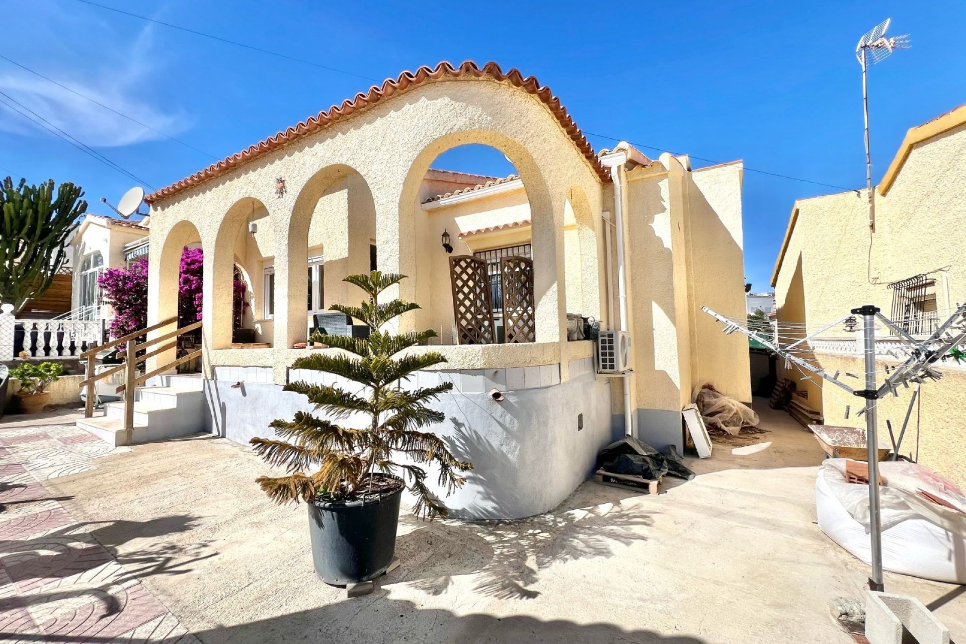 Reventa - Villa independiente - La Marina