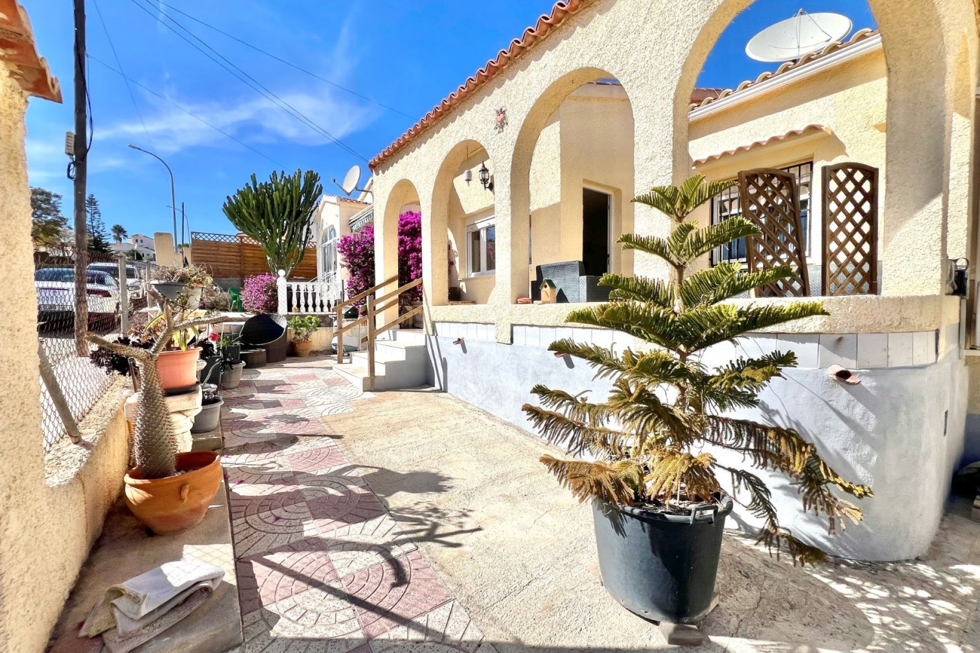 Reventa - Villa independiente - La Marina