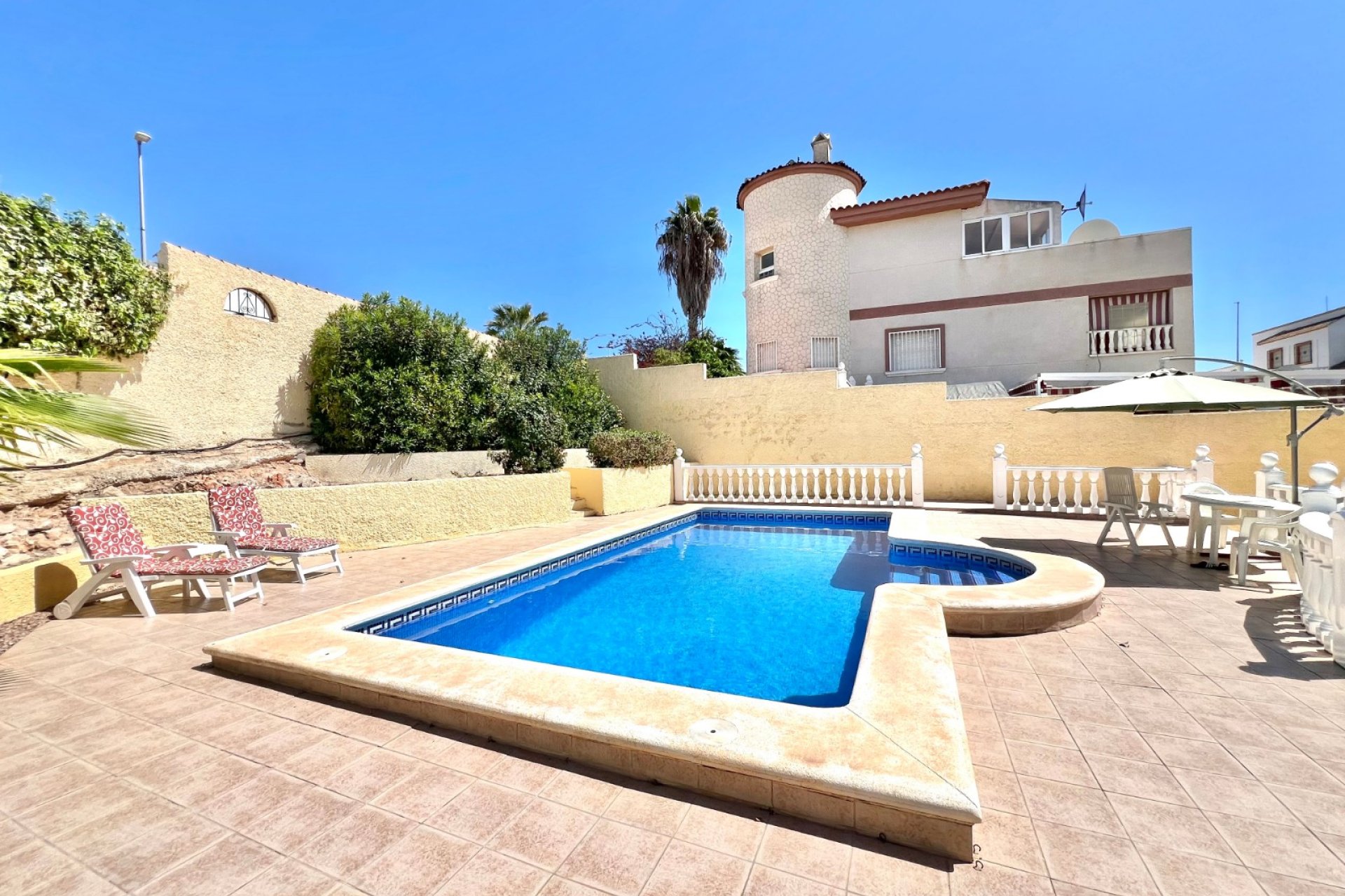 Reventa - Villa independiente - La Marina
