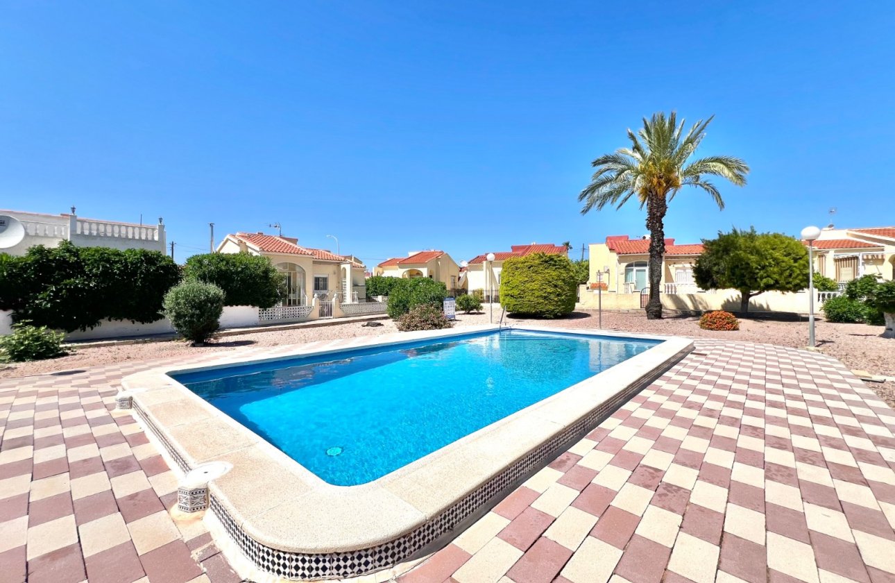 Reventa - Villa independiente - La Marina