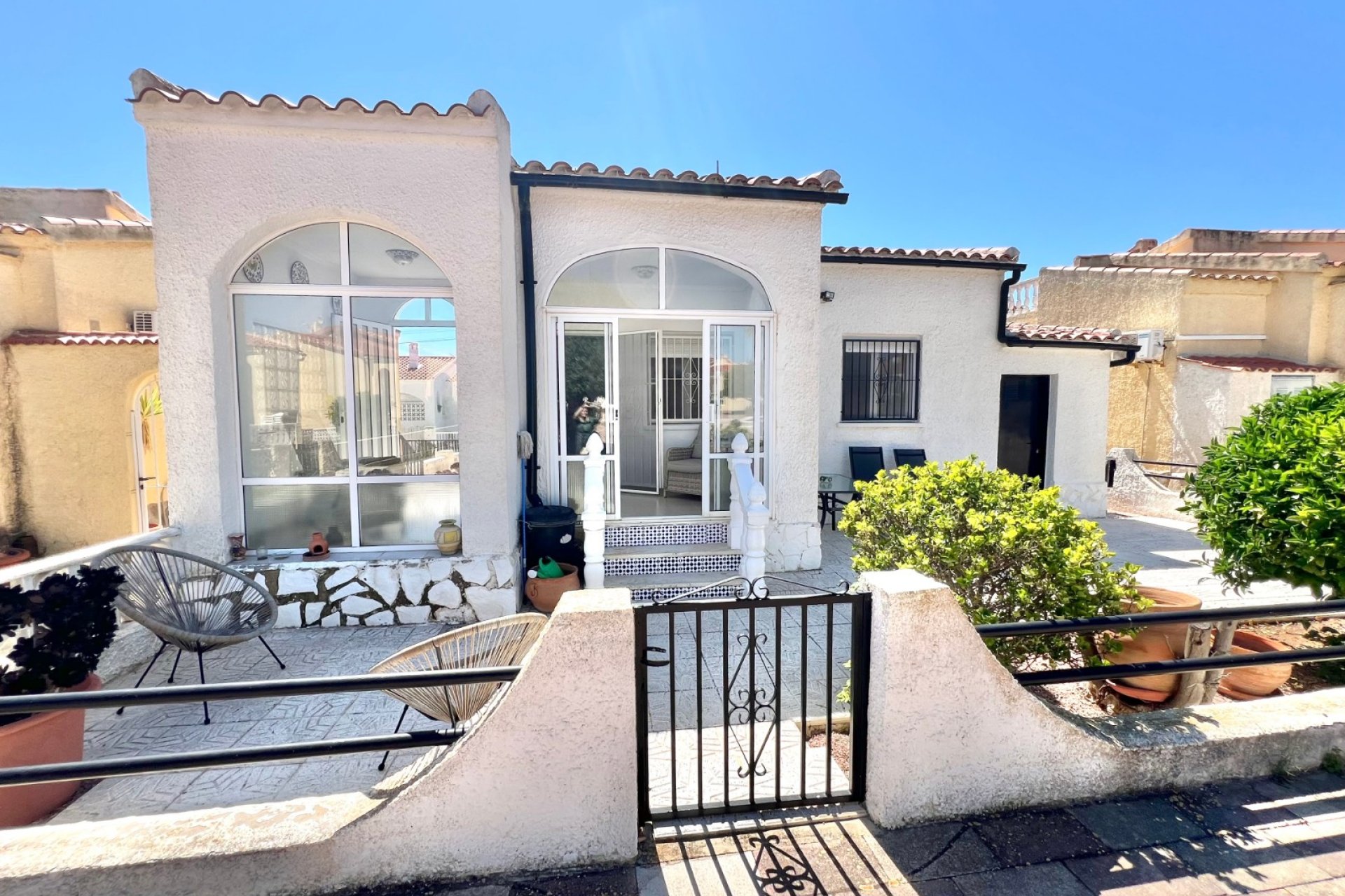 Reventa - Villa independiente - La Marina