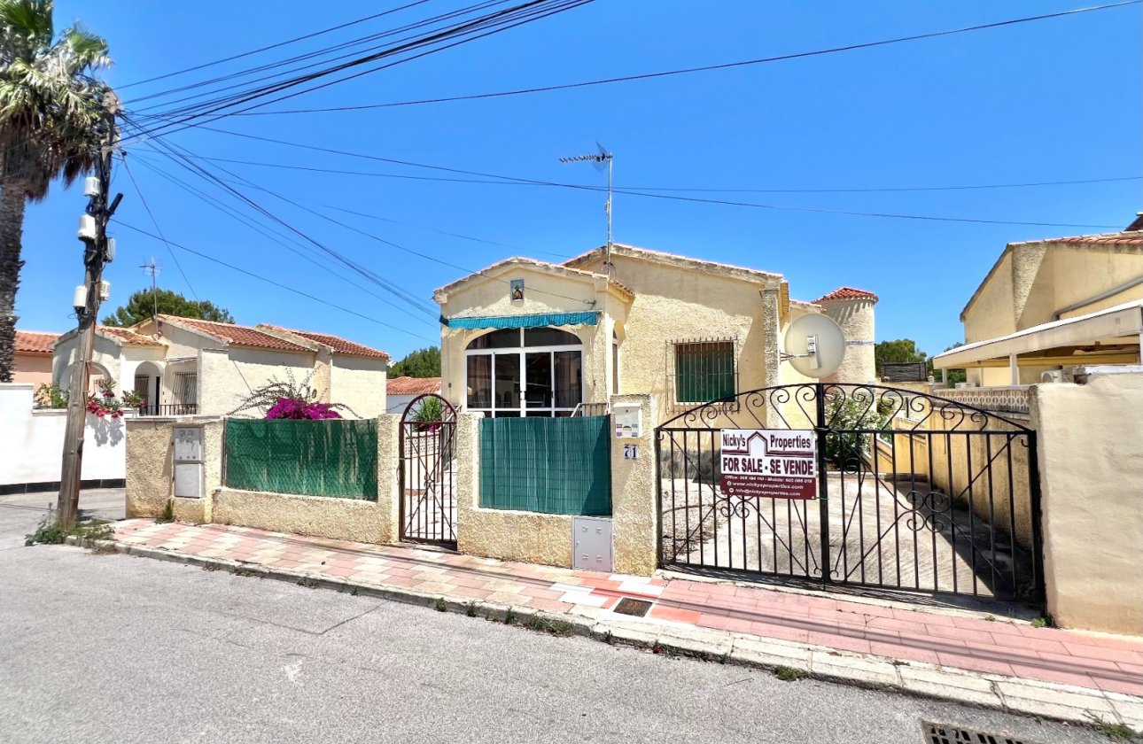 Reventa - Villa independiente - La Marina