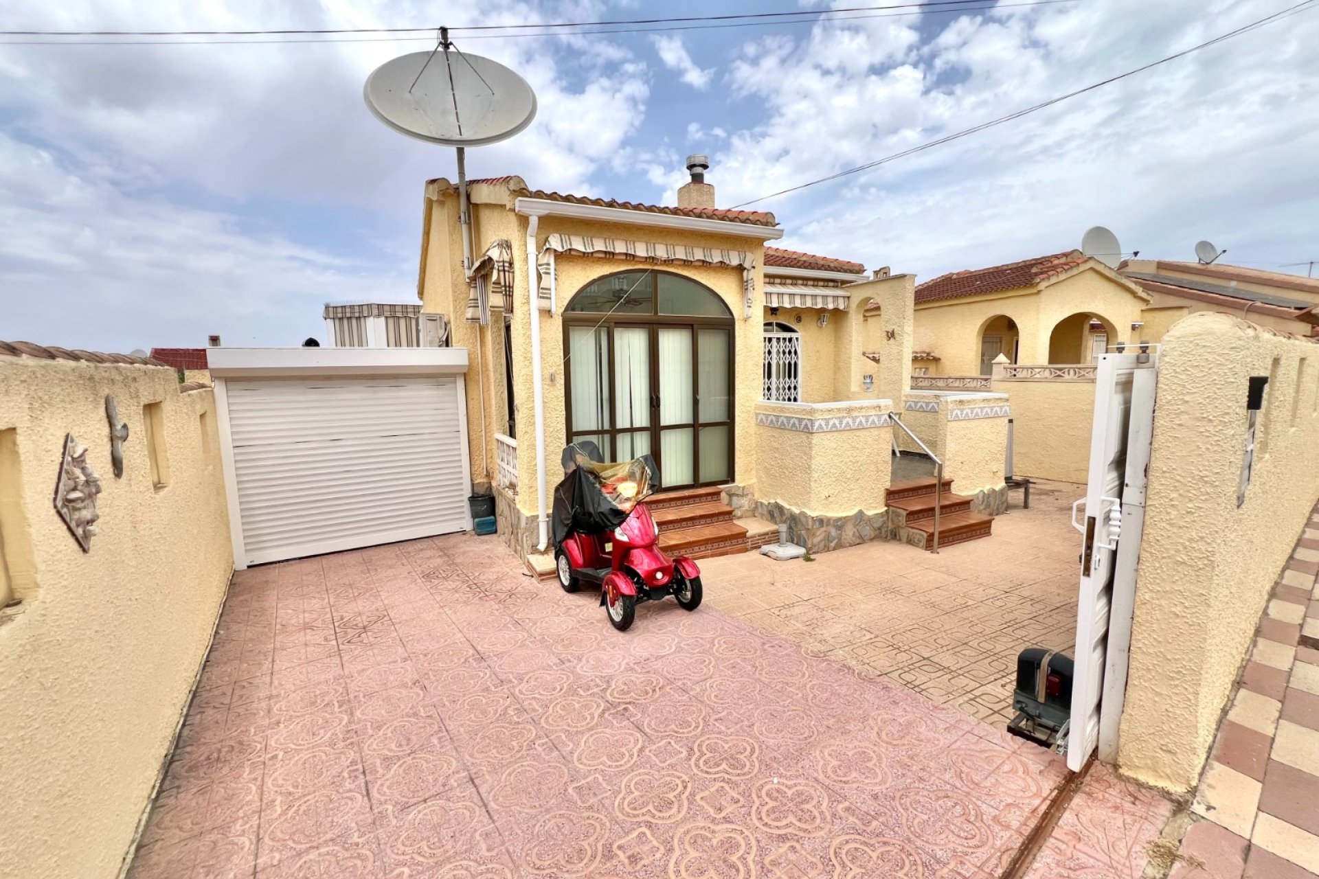 Reventa - Villa independiente - La Marina