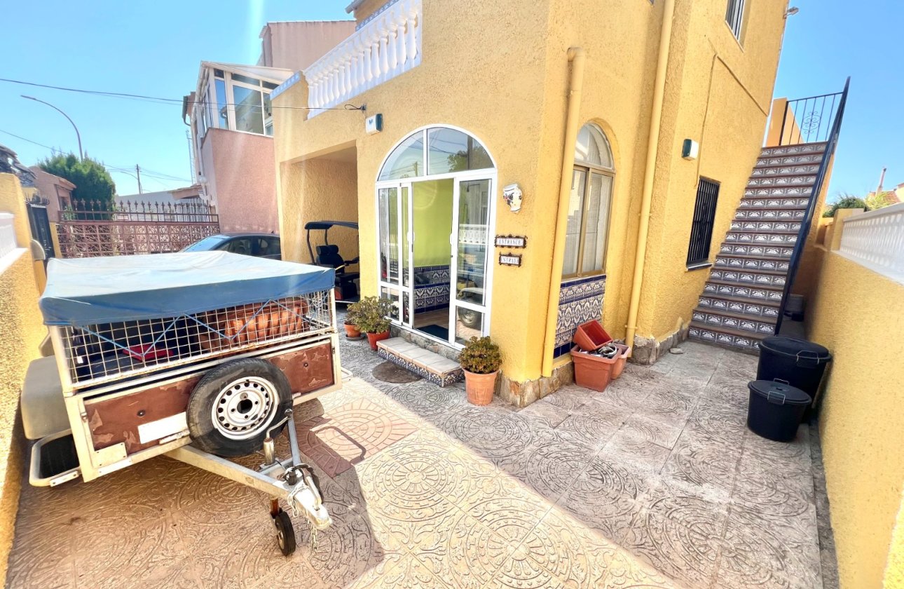 Reventa - Villa independiente - La Marina