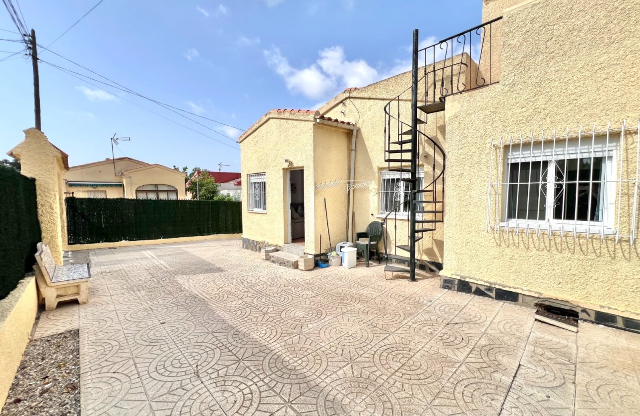 Reventa - Villa independiente - La Marina