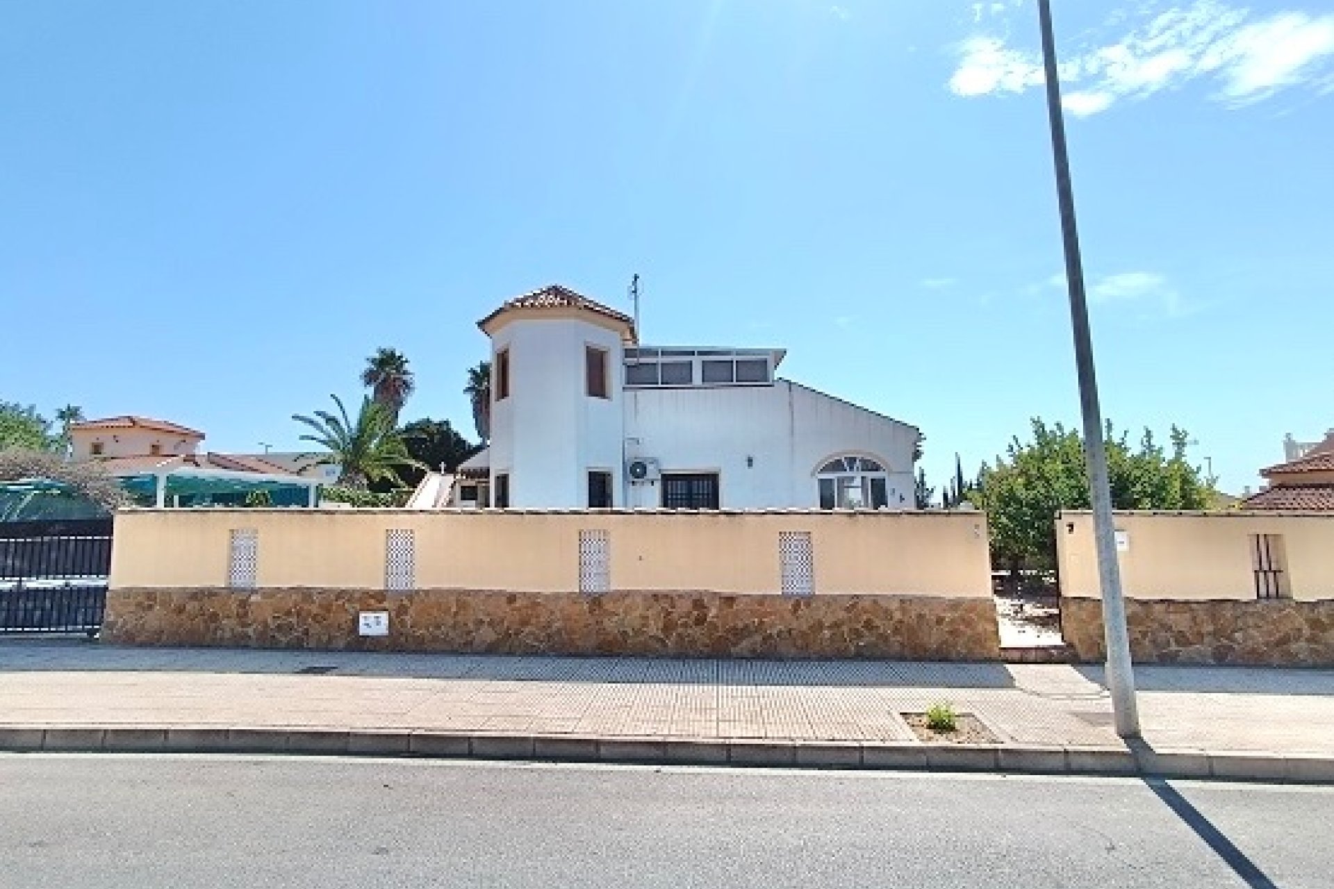 Reventa - Villa independiente - La Marina