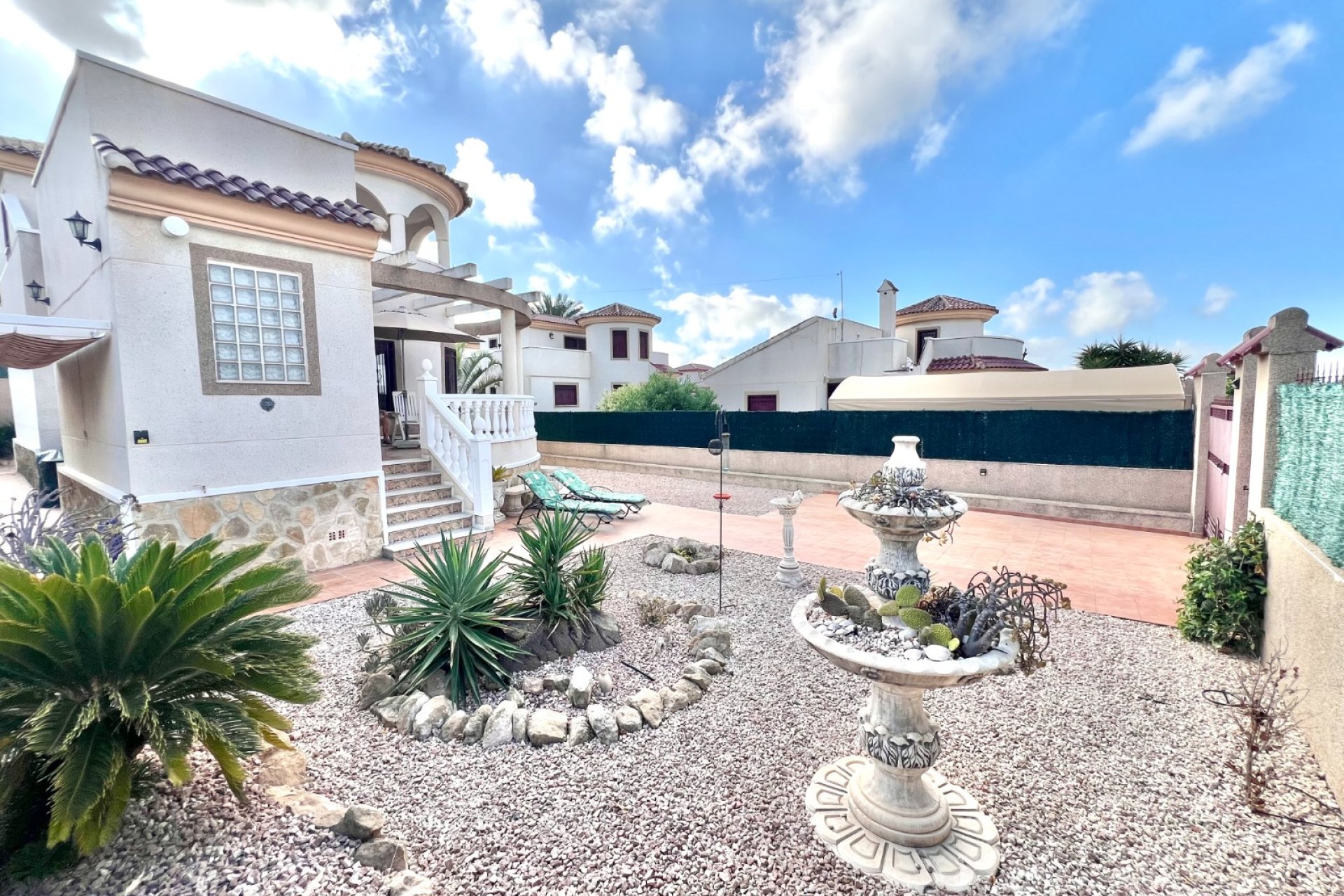 Reventa - Villa independiente - La Marina