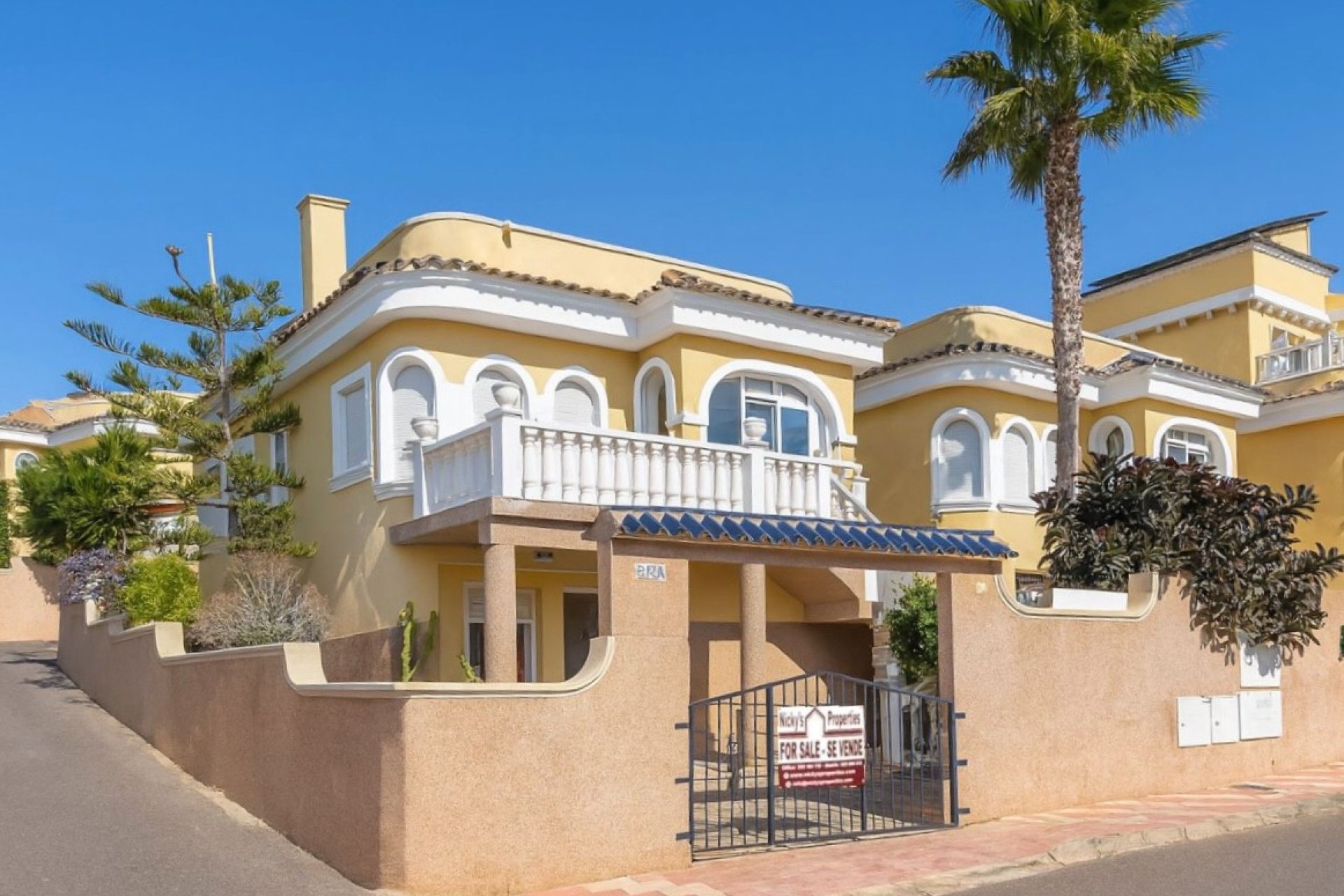 Reventa - Villa independiente - La Marina