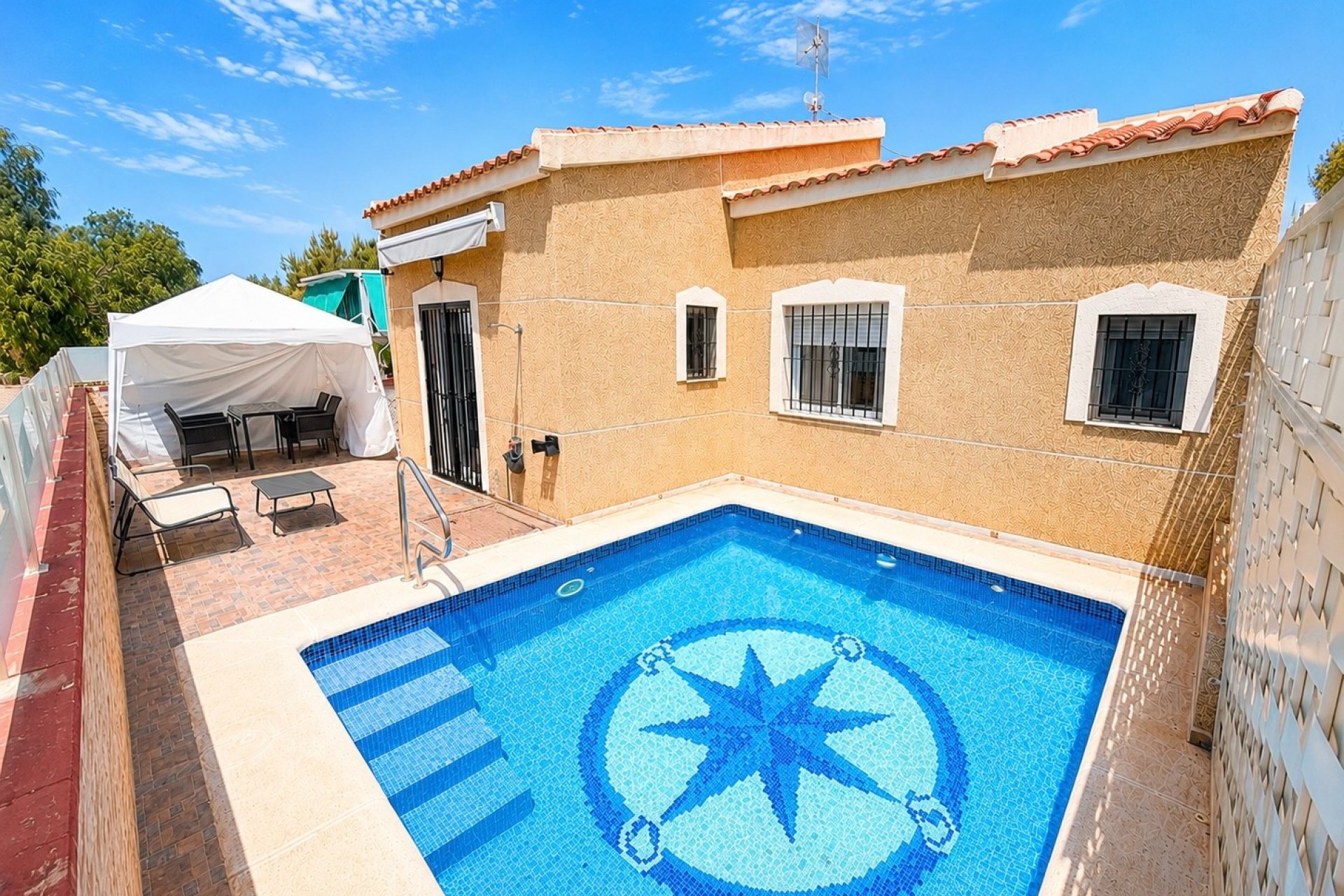 Reventa - Villa independiente - La Marina