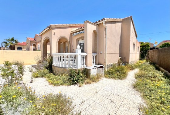 Villa independiente - Reventa - La Marina - La Marina