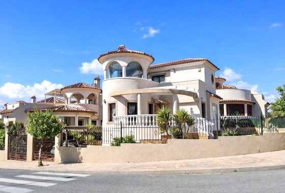 Villa independiente - Reventa - La Marina - La Marina