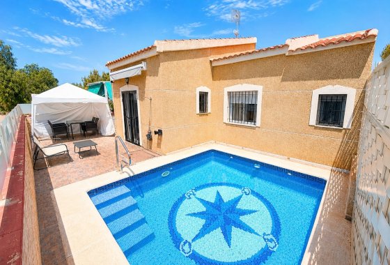 Villa independiente - Reventa - La Marina - La Marina