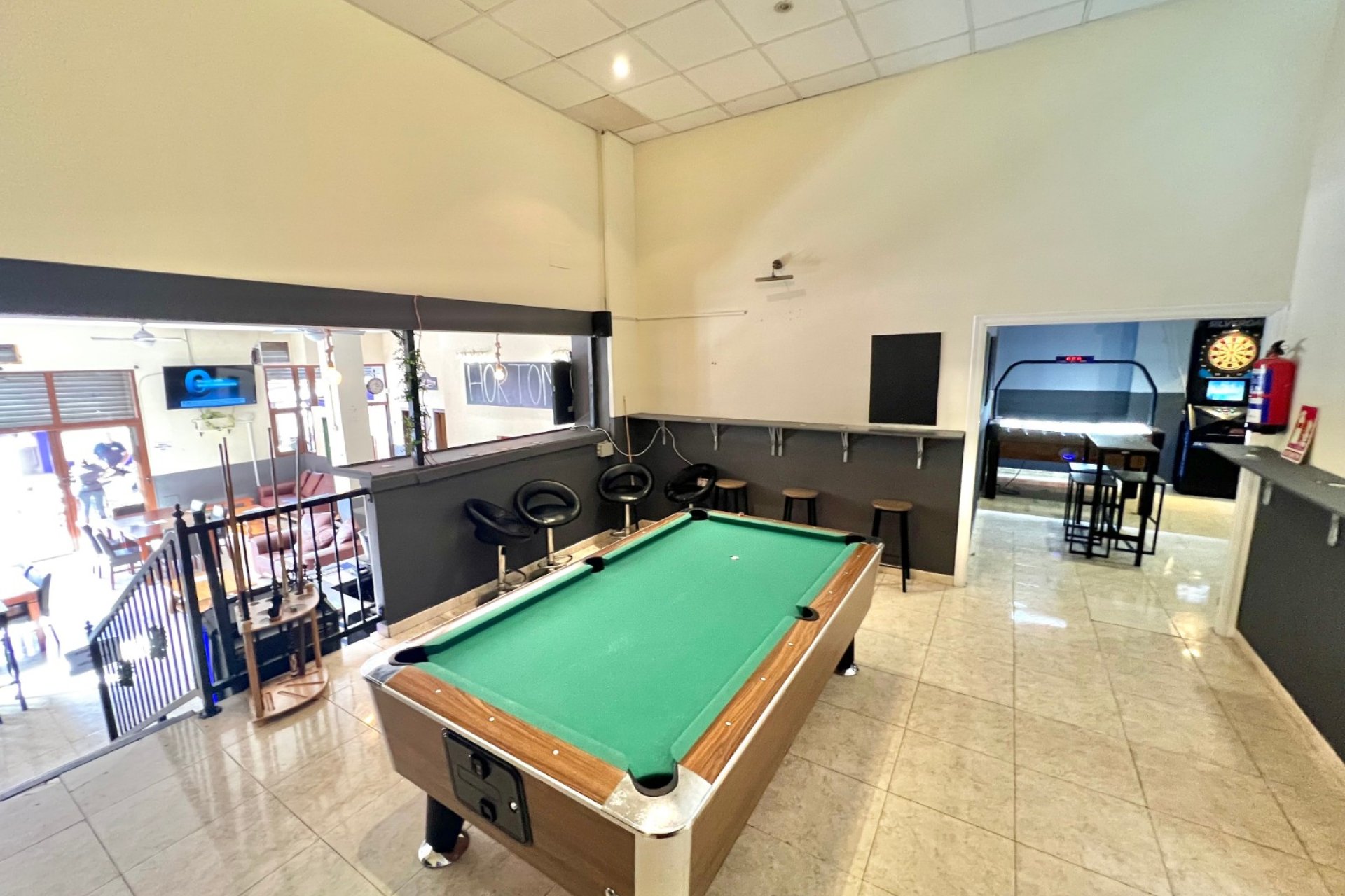 Wiederverkauf - commercial property - La Marina