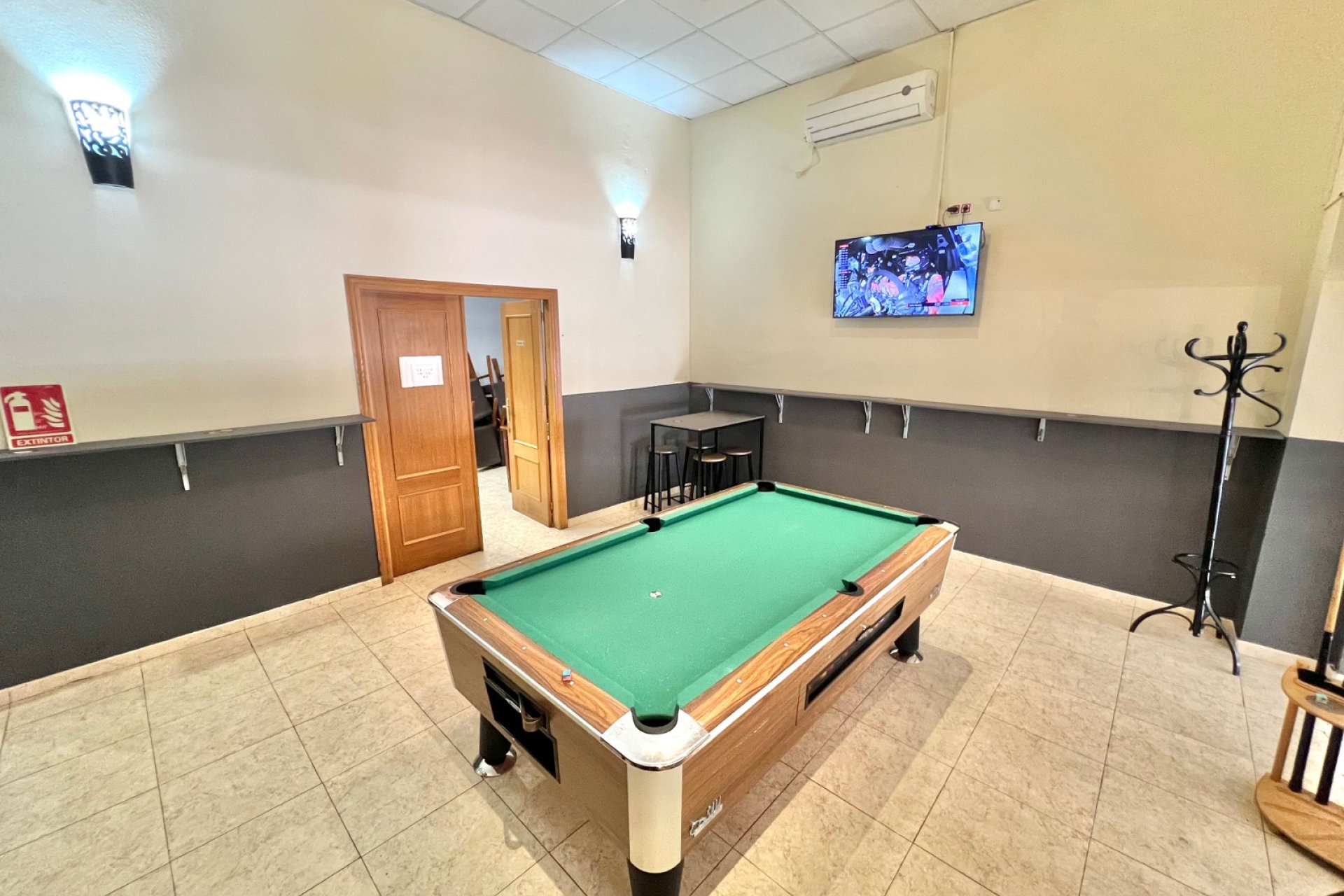 Wiederverkauf - commercial property - La Marina