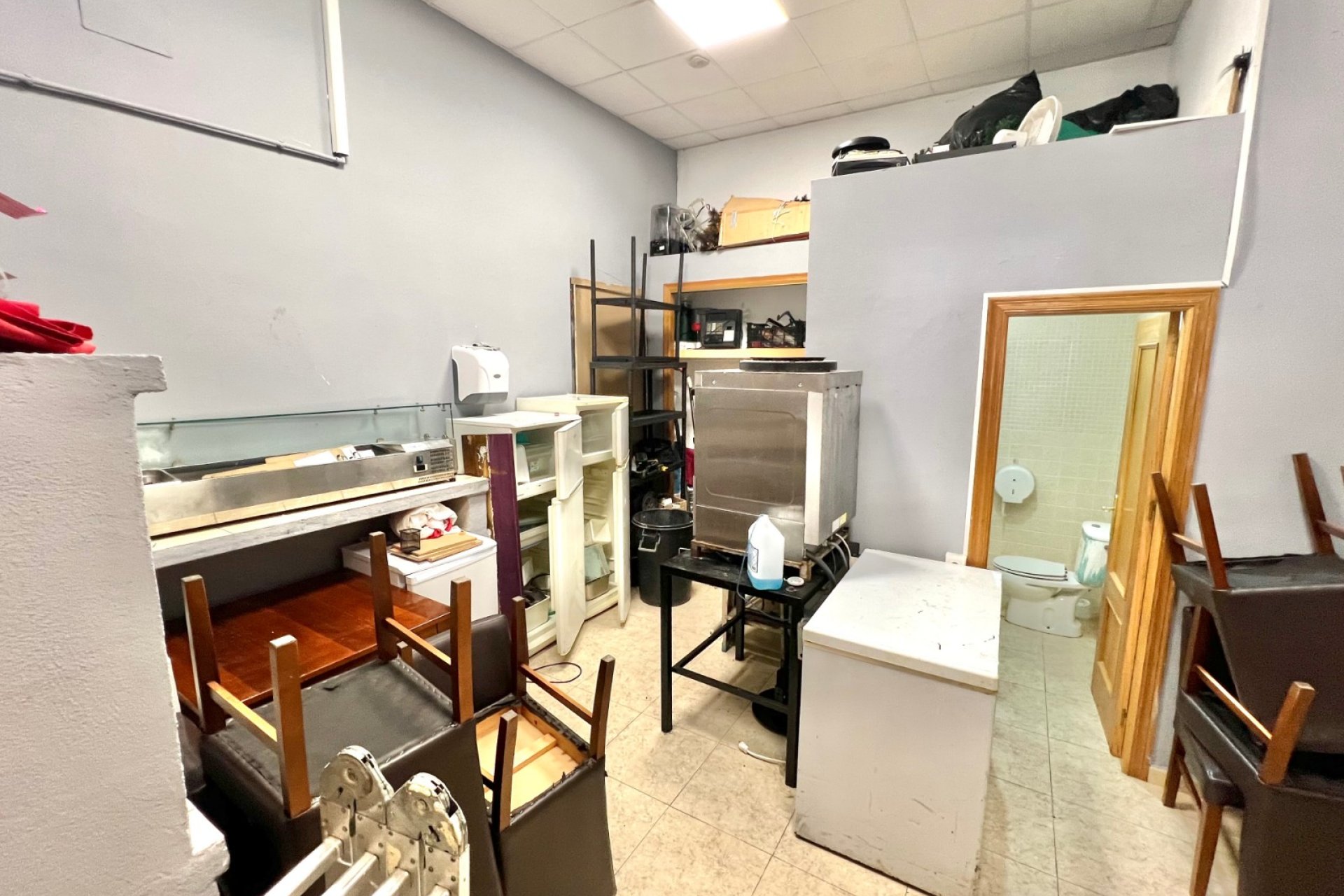 Wiederverkauf - commercial property - La Marina