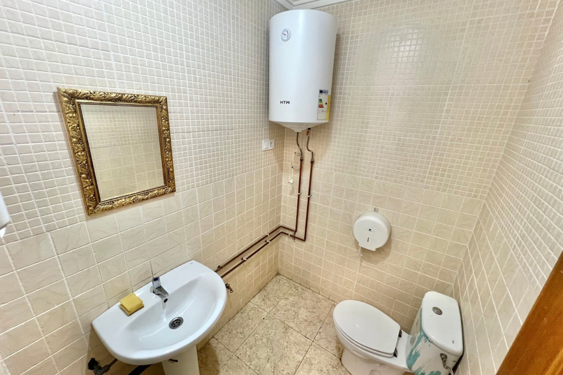 Wiederverkauf - commercial property - La Marina