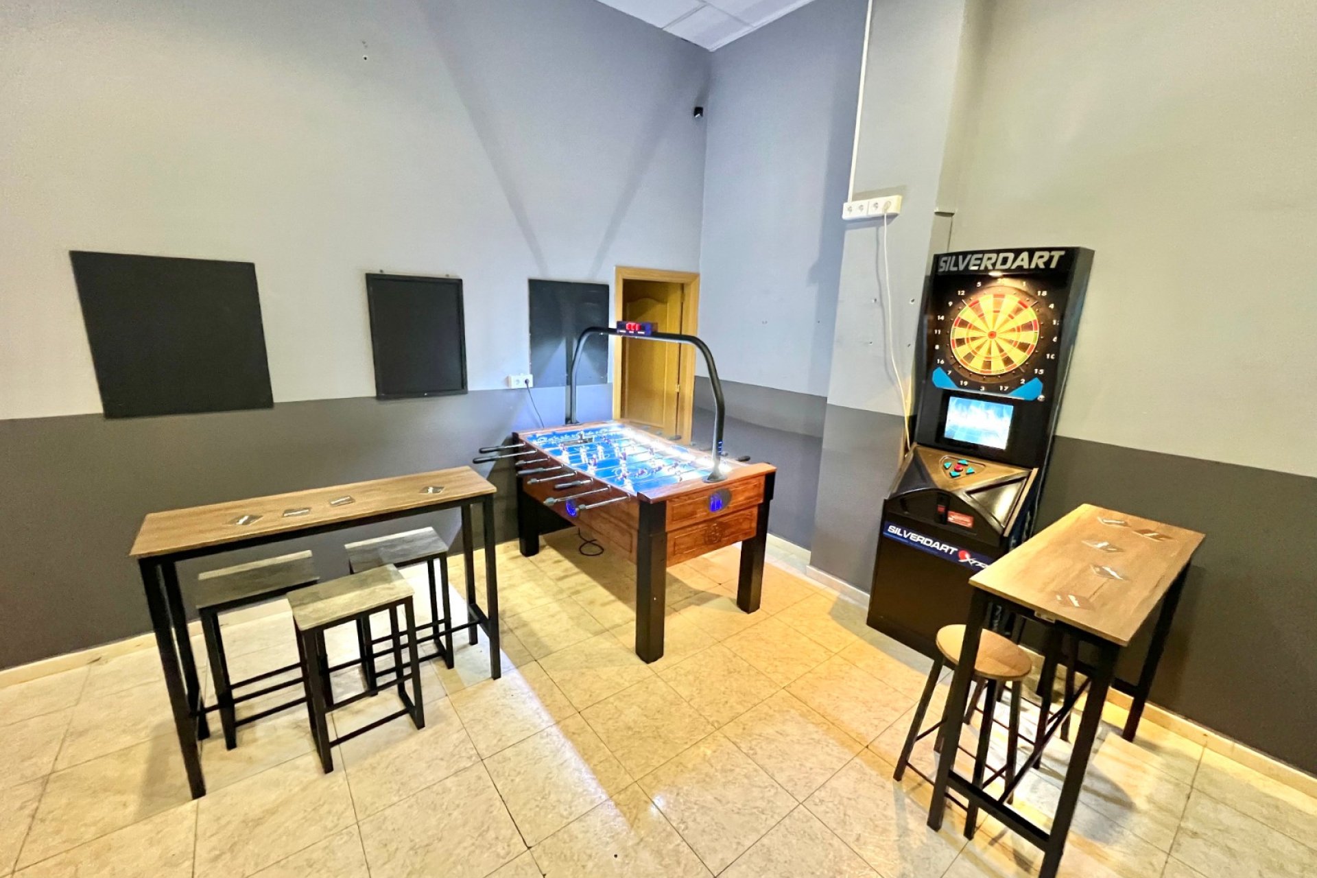 Wiederverkauf - commercial property - La Marina