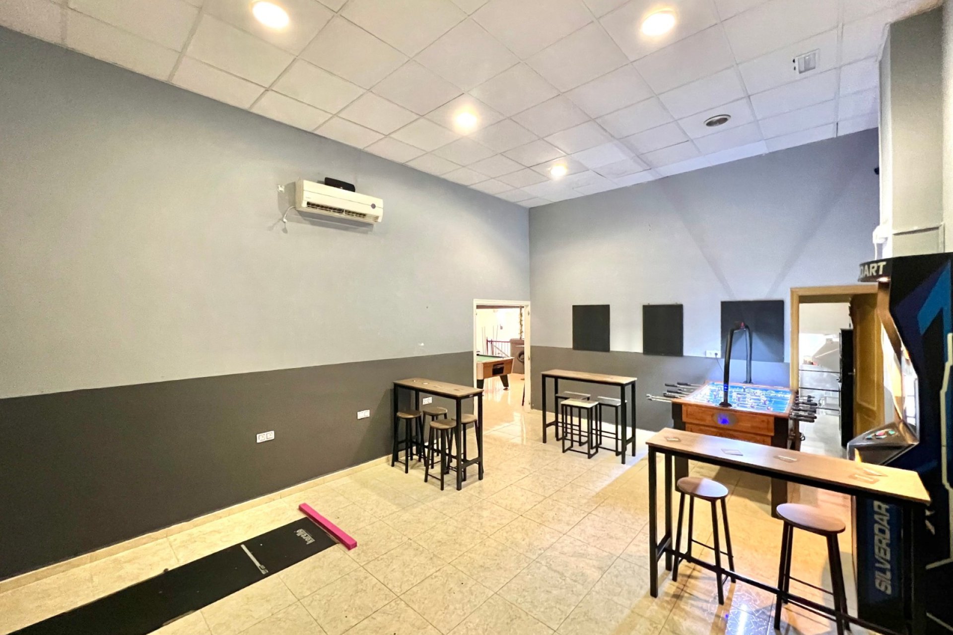 Wiederverkauf - commercial property - La Marina